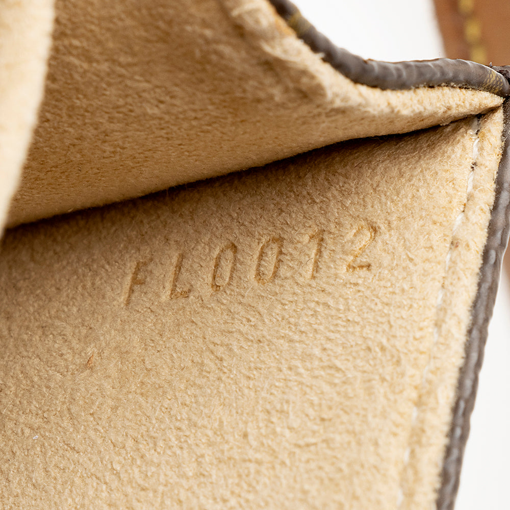 Louis Vuitton Vintage Monogram Canvas Pochette Twin GM Shoulder Bag (SHF-20313)