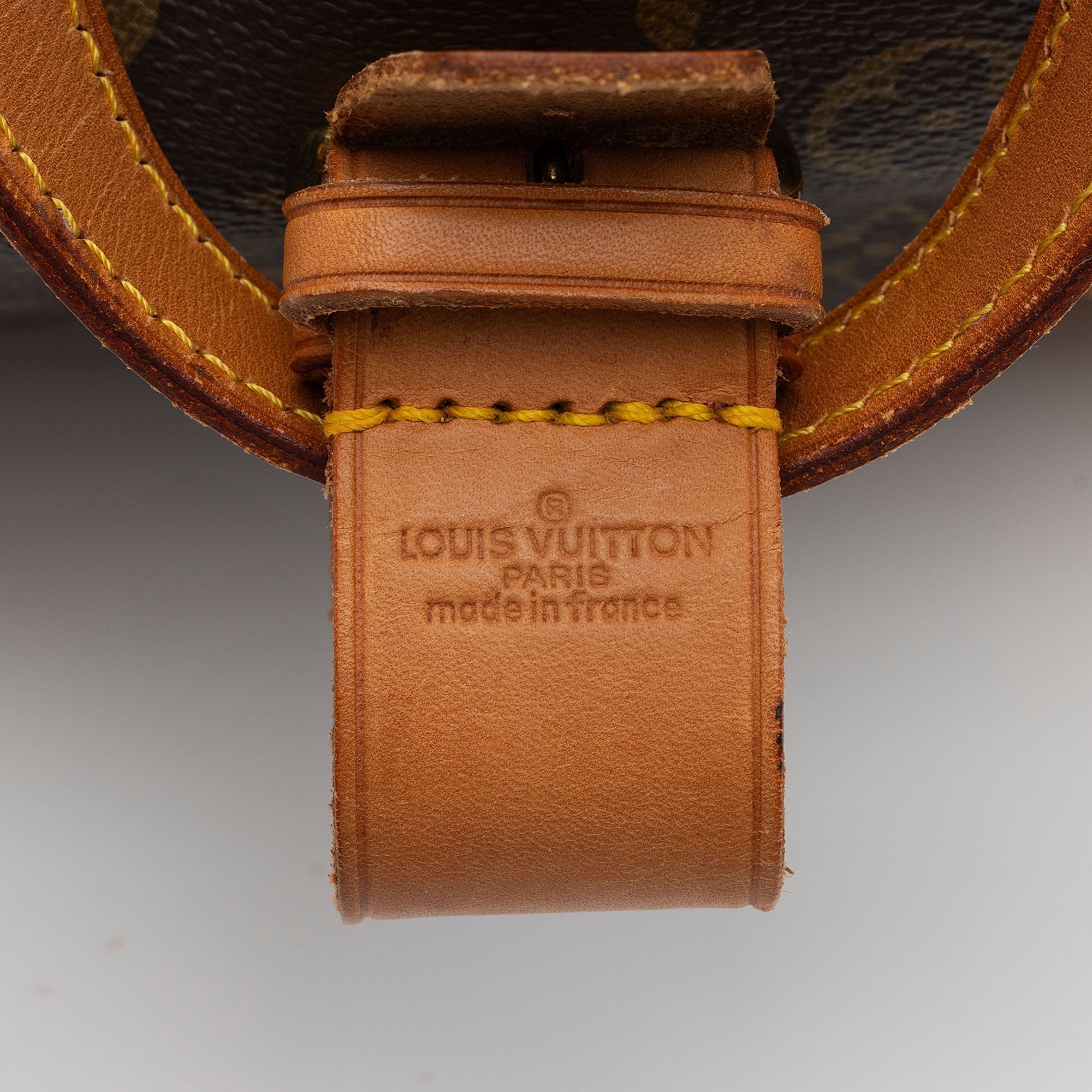 Louis Vuitton Vintage Monogram Canvas Sac Souple 35 Duffle Bag (SHF-z8boCz)