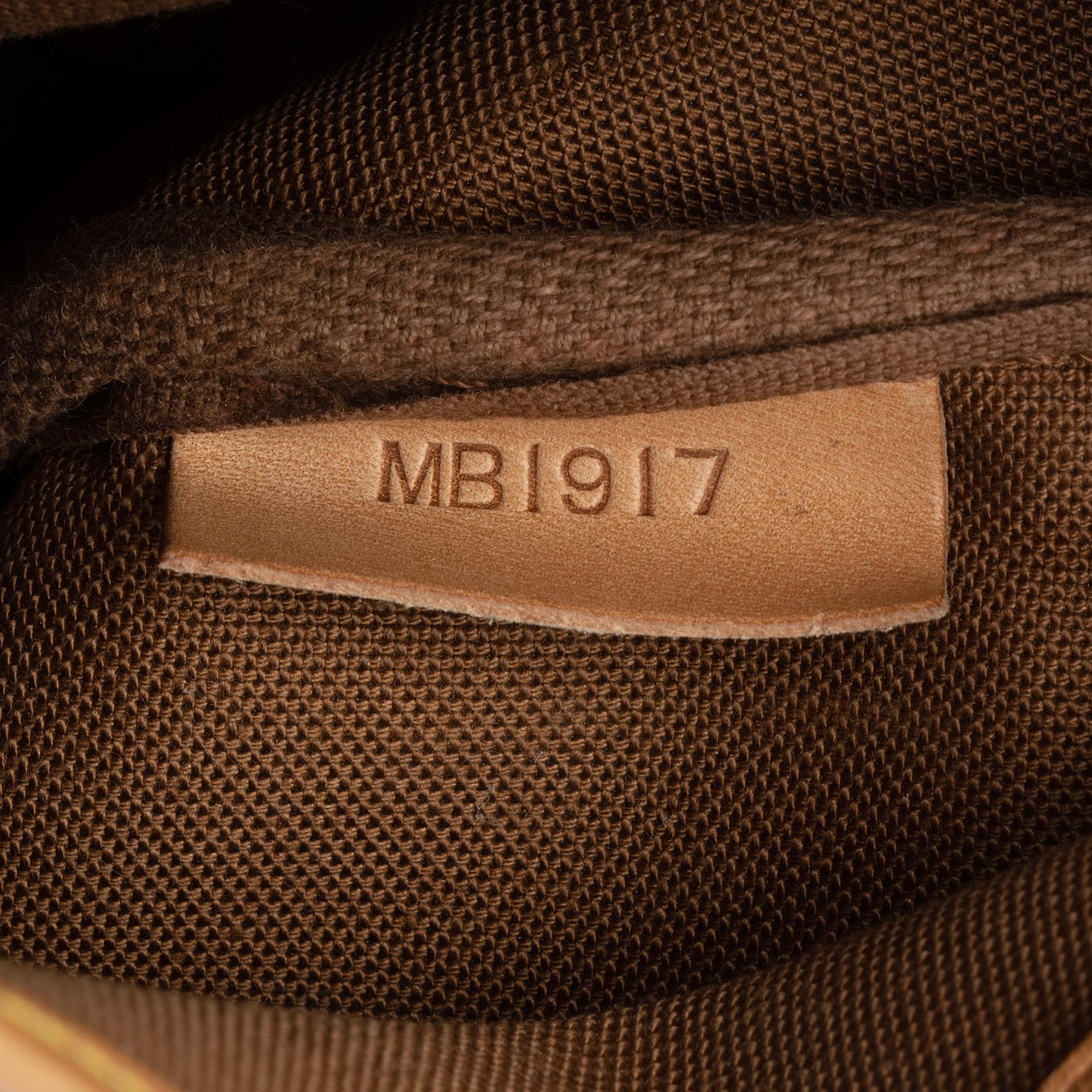 Louis Vuitton Vintage Monogram Canvas Saumur 30 Messenger Bag (SHF-TyPWbw)