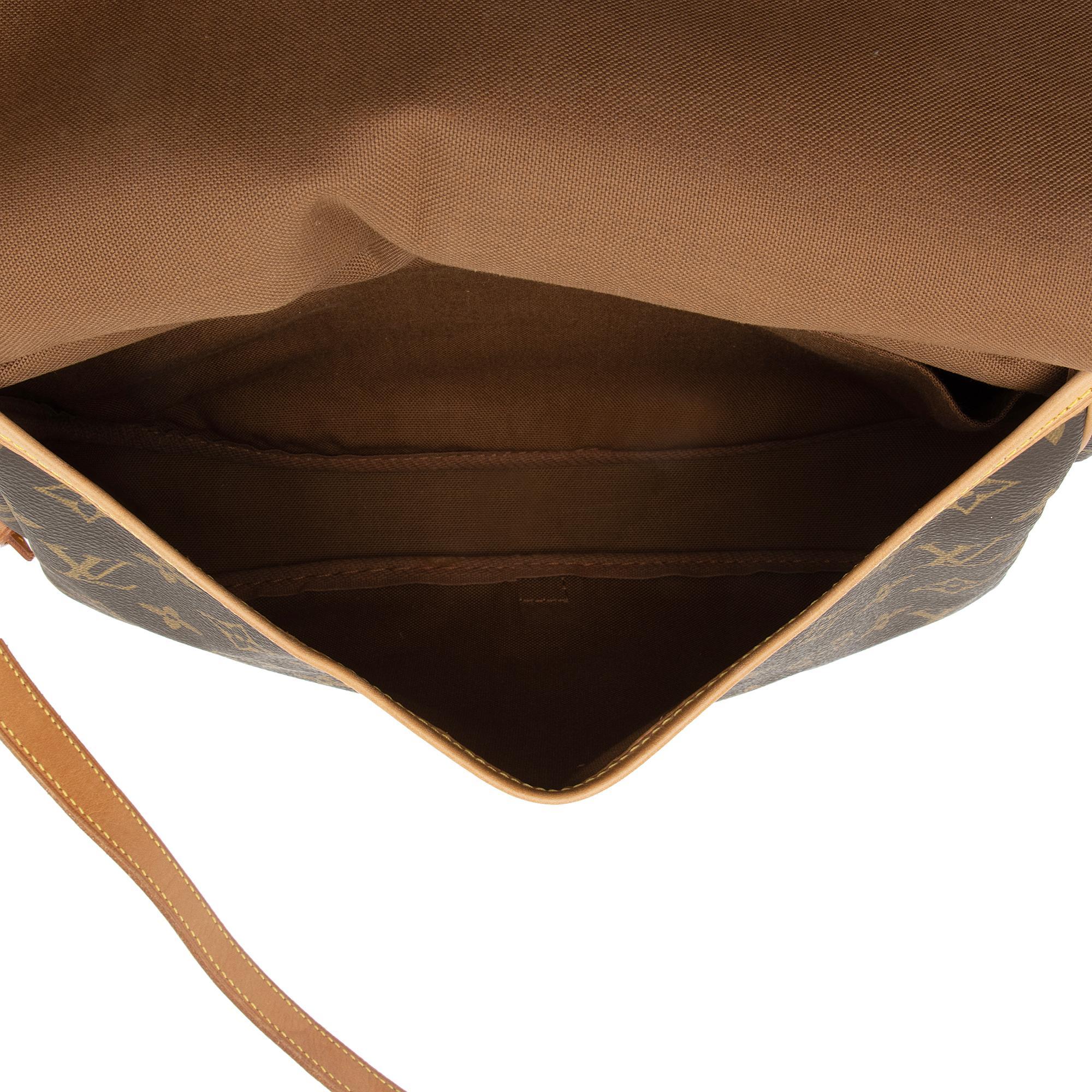 Louis Vuitton Vintage Monogram Canvas Saumur 30 Messenger Bag (SHF-TyPWbw)