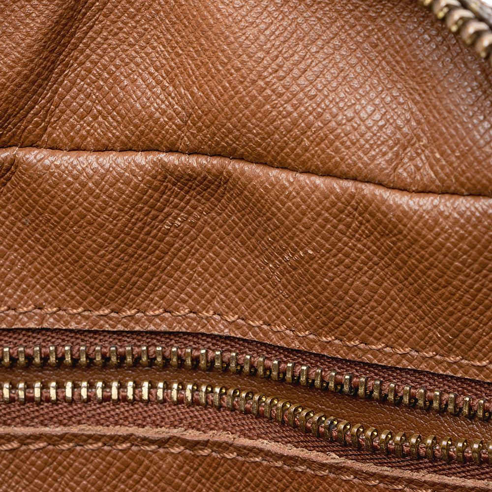Louis Vuitton Vintage Monogram Canvas Trocadero 27 Shoulder Bag (SHF-22092)