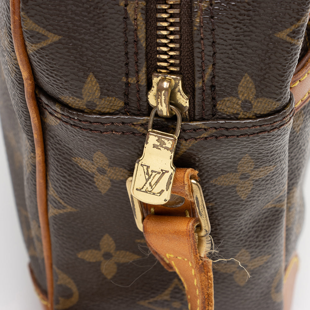 Louis Vuitton Vintage Monogram Canvas Trocadero 27 Shoulder Bag (SHF-17092)