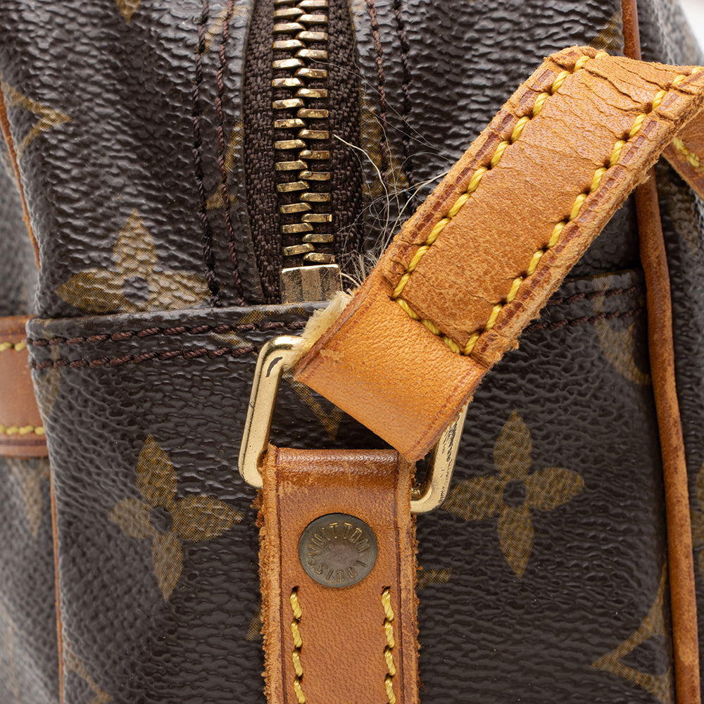 Louis Vuitton Vintage Monogram Canvas Trocadero 27 Shoulder Bag (SHF-17092)