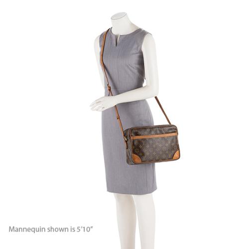 Louis Vuitton Vintage Monogram Canvas Trocadero 27 Shoulder Bag (SHF-17092)