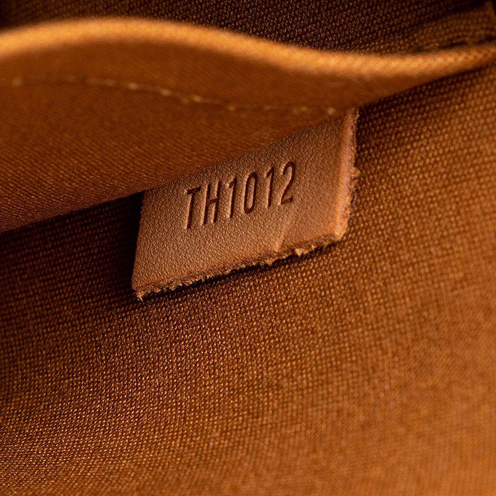Louis Vuitton Vintage Monogram Vernis Reade MM Tote (SHF-18463)