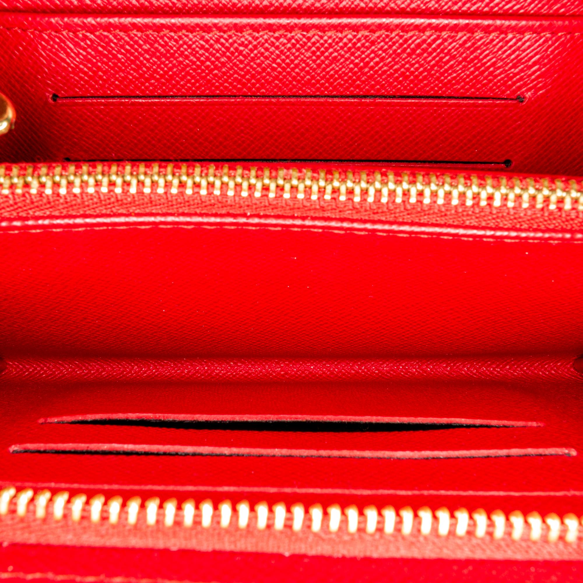 Louis Vuitton x Takashi Murakami Monogram Cerises Zippy (SHG-XVFROn)