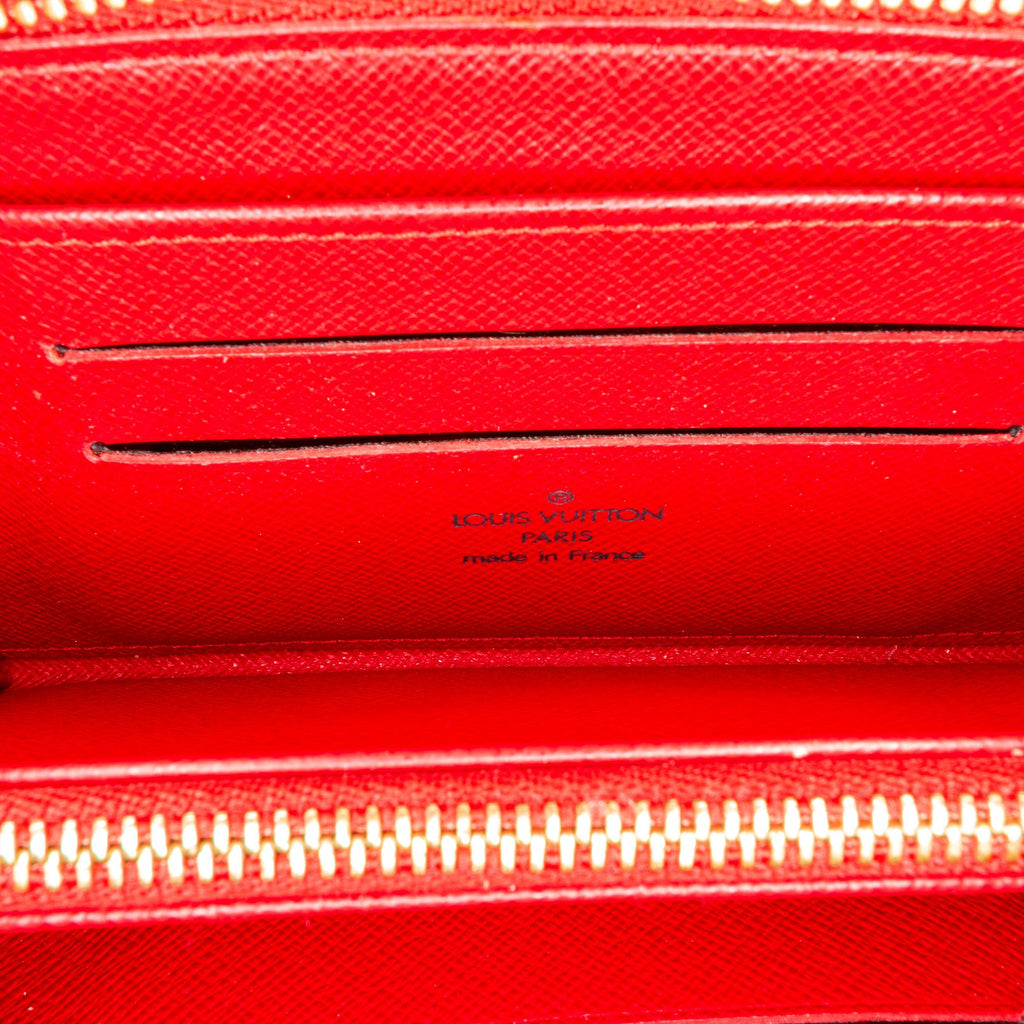 Louis Vuitton x Takashi Murakami Monogram Cerises Zippy (SHG-XVFROn)