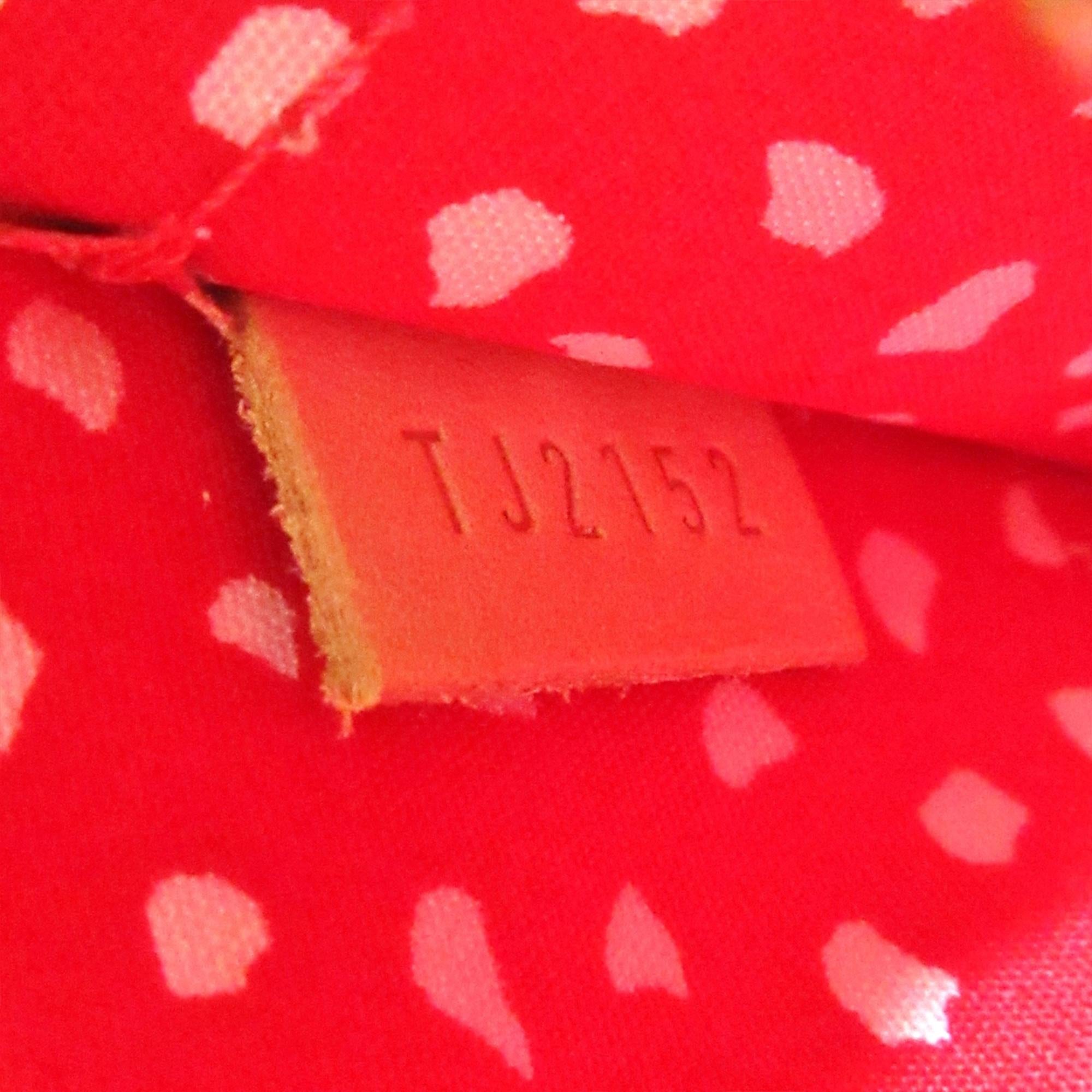 Louis Vuitton x Yayoi Kusama Monogram Infinity Dots Papillon 30 (SHG-HqaMh6)