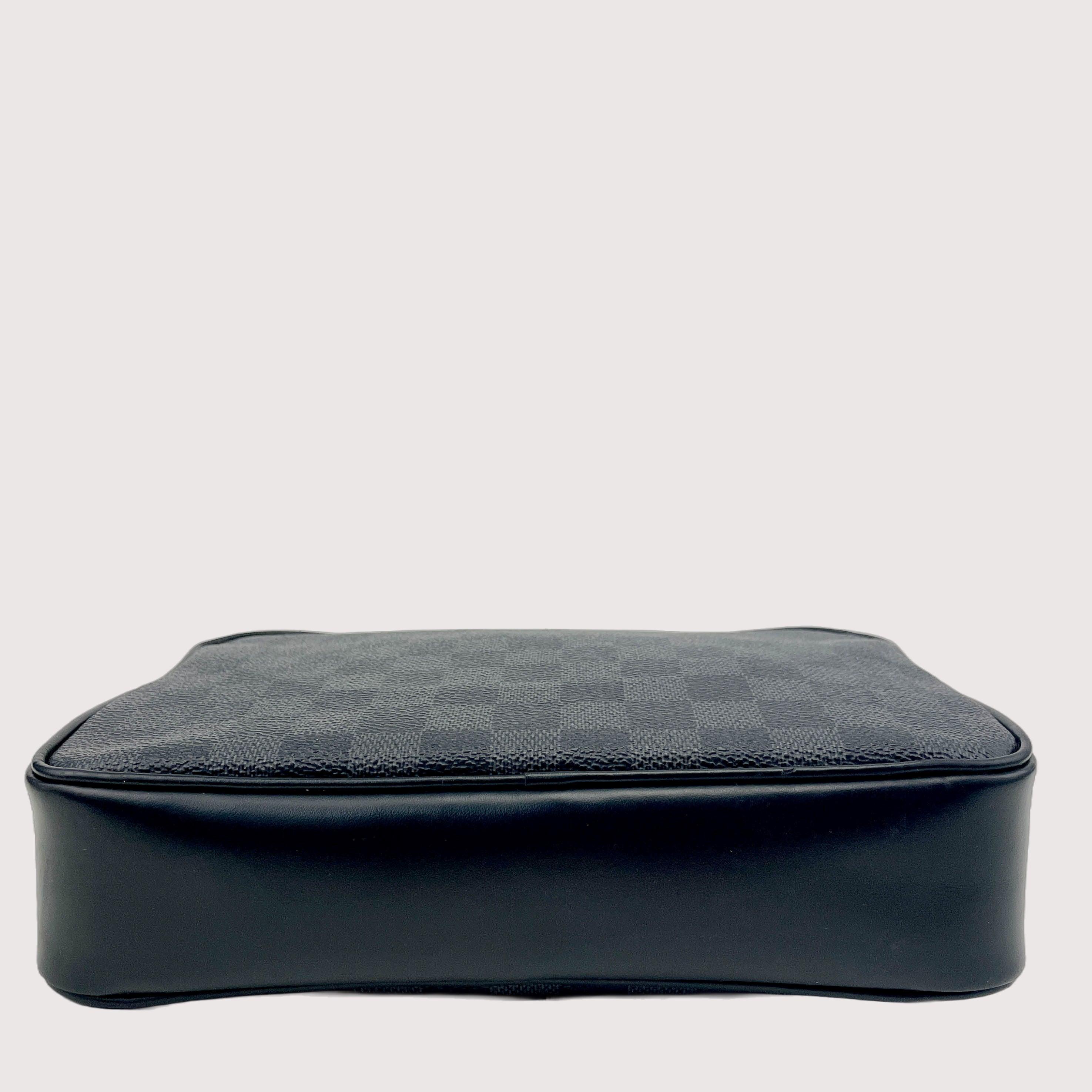 LOUIS VUITTON Kasai Clutch Damier Graphite
