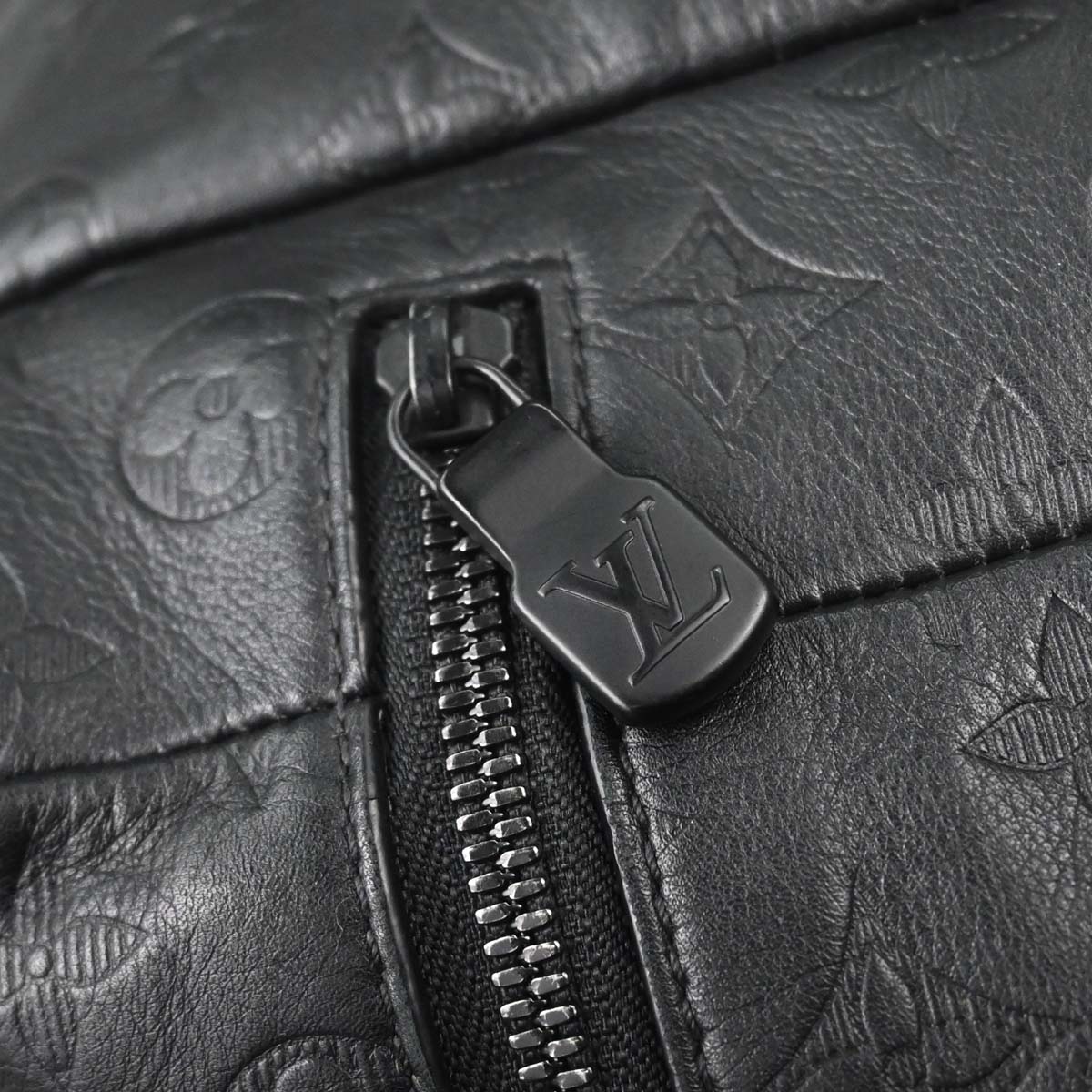 Louis Vuitton Monogram Shadow Discovery Backpack M43680