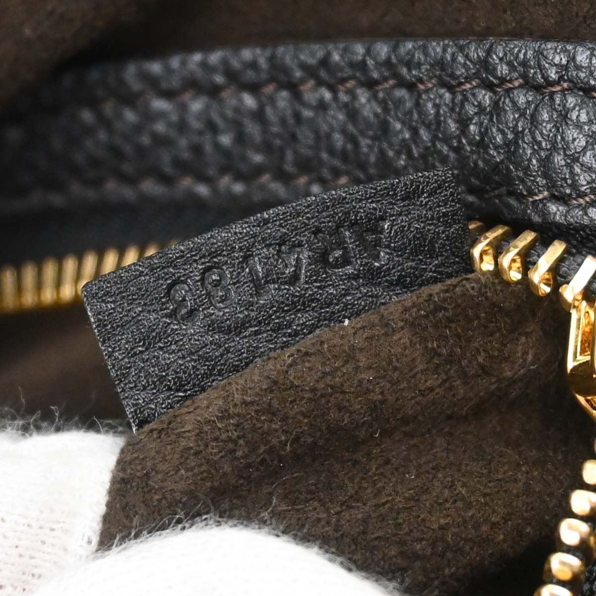 Louis Vuitton Black Mahina Selene MM 2way Shoulder Handbag M93987