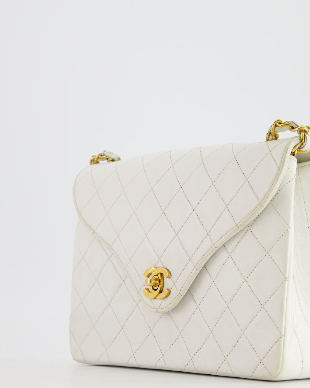 Chanel Vintage White Quilted Lambskin Single Flap Bag with 24k Gold Hardware