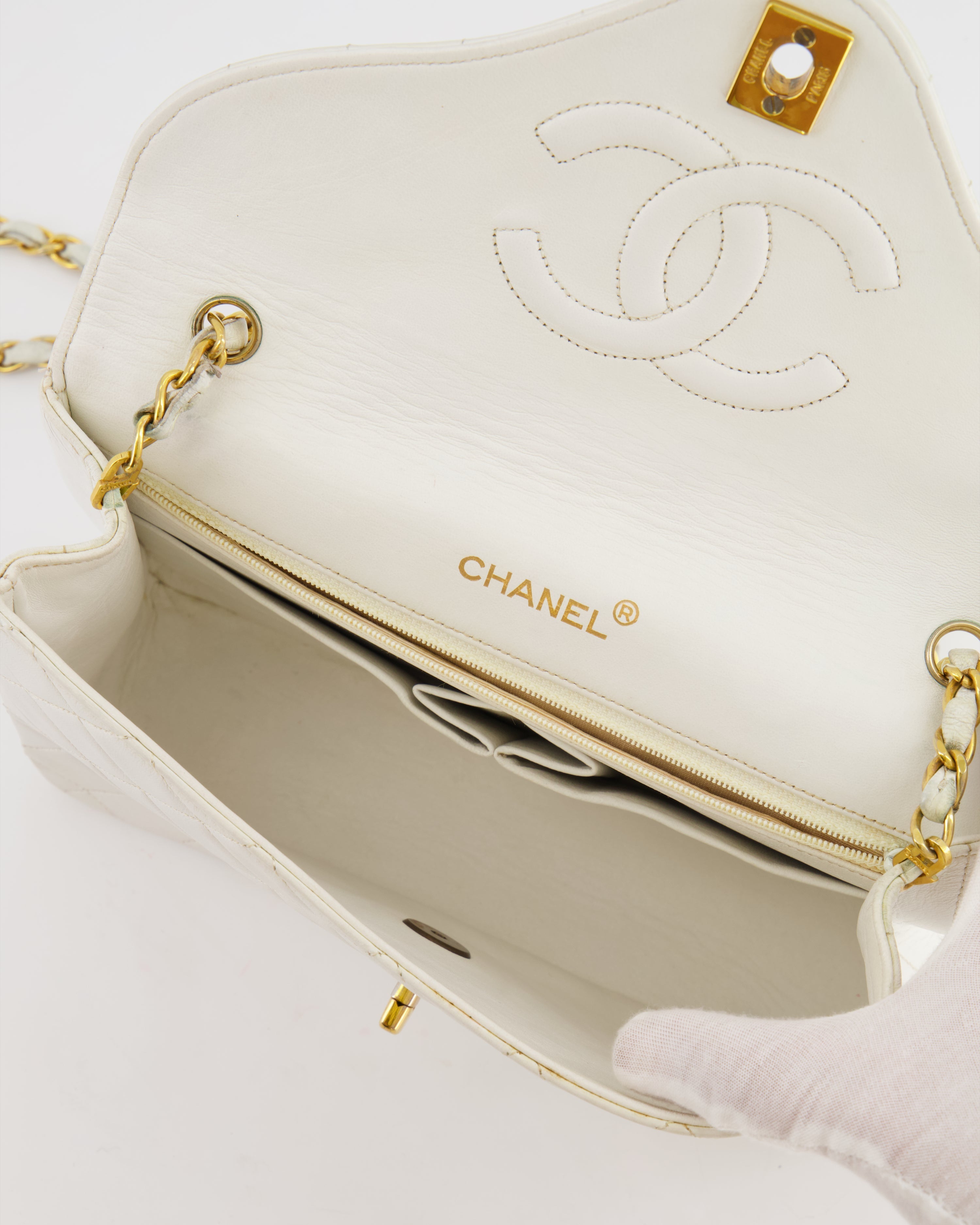 Chanel Vintage White Quilted Lambskin Single Flap Bag with 24k Gold Hardware