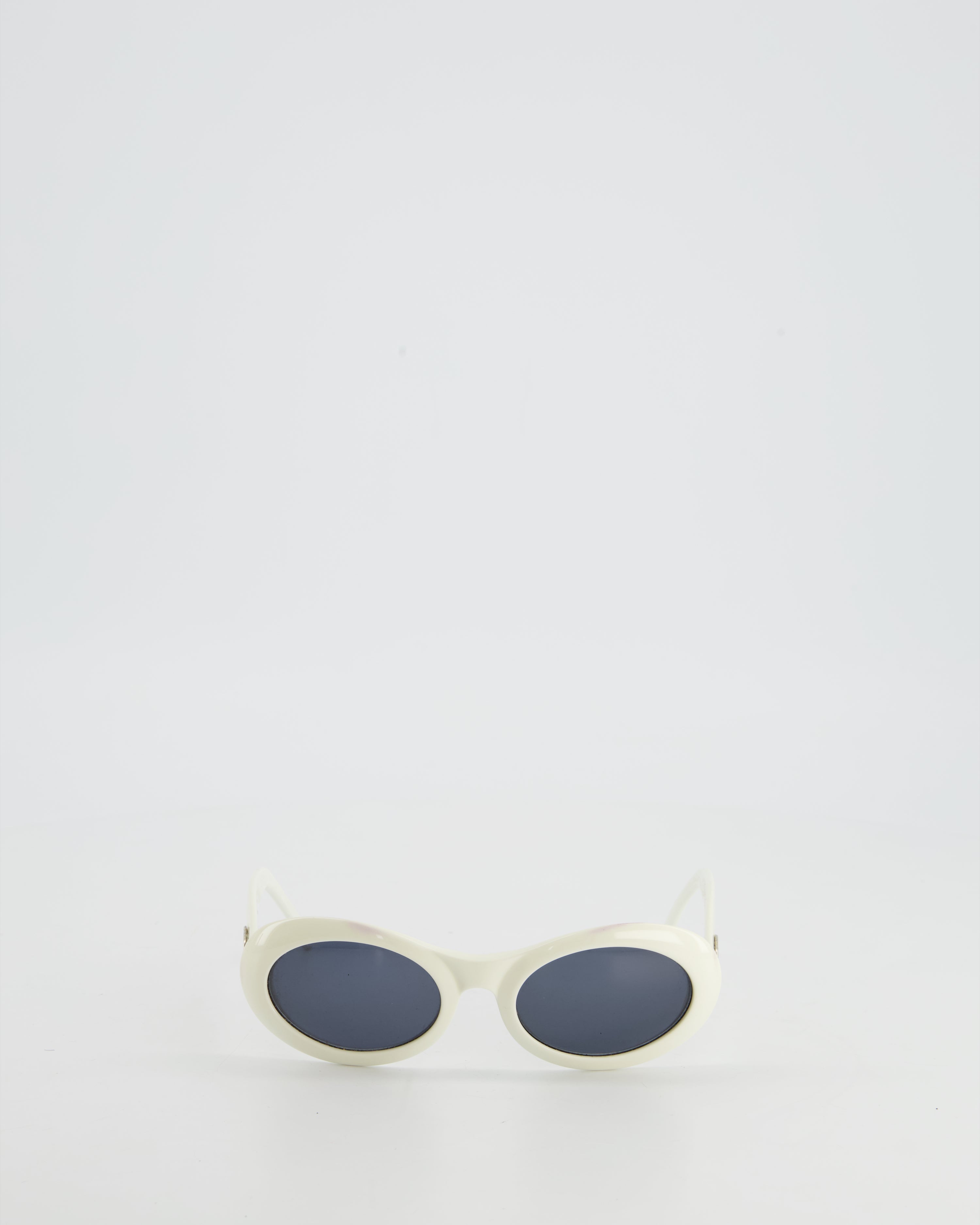 Gucci White Oval Sunglasses with Logo Detail