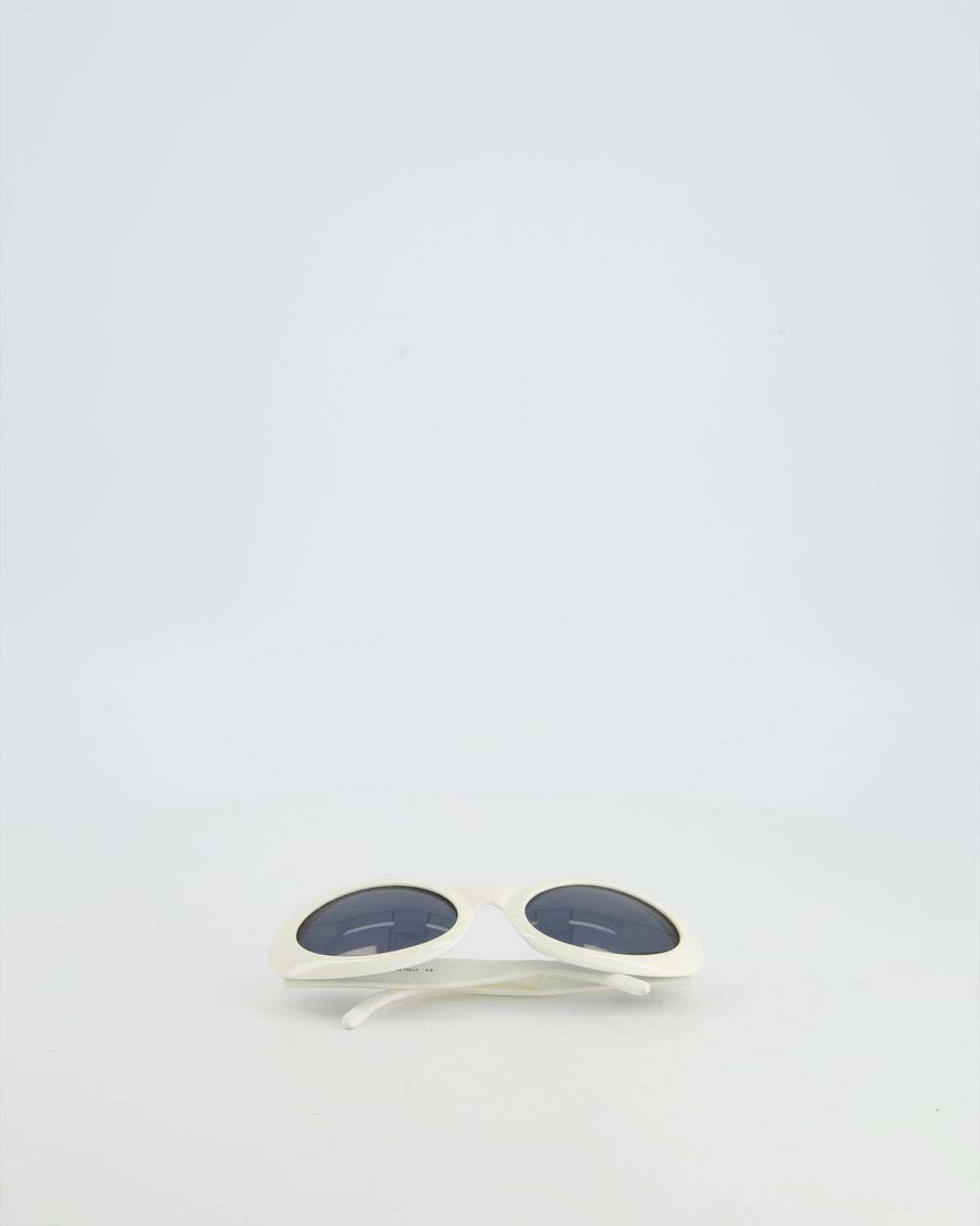 Gucci White Oval Sunglasses with Logo Detail