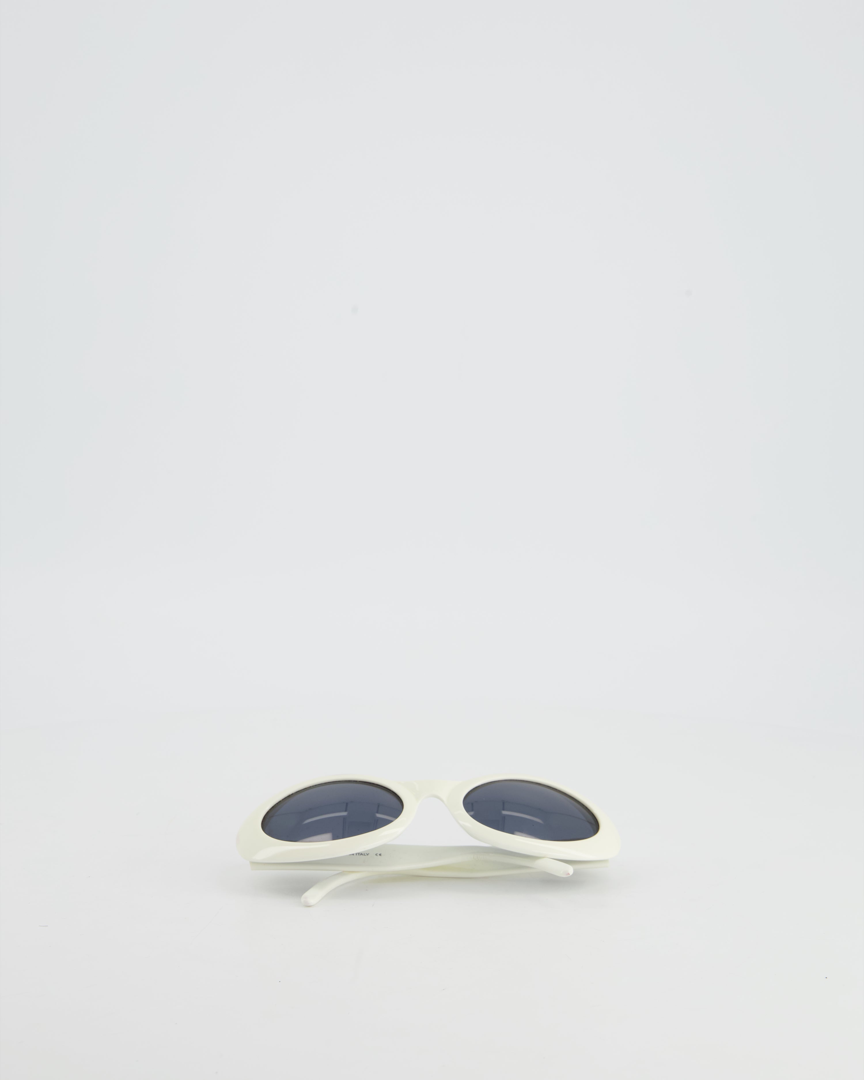 Gucci White Oval Sunglasses with Logo Detail