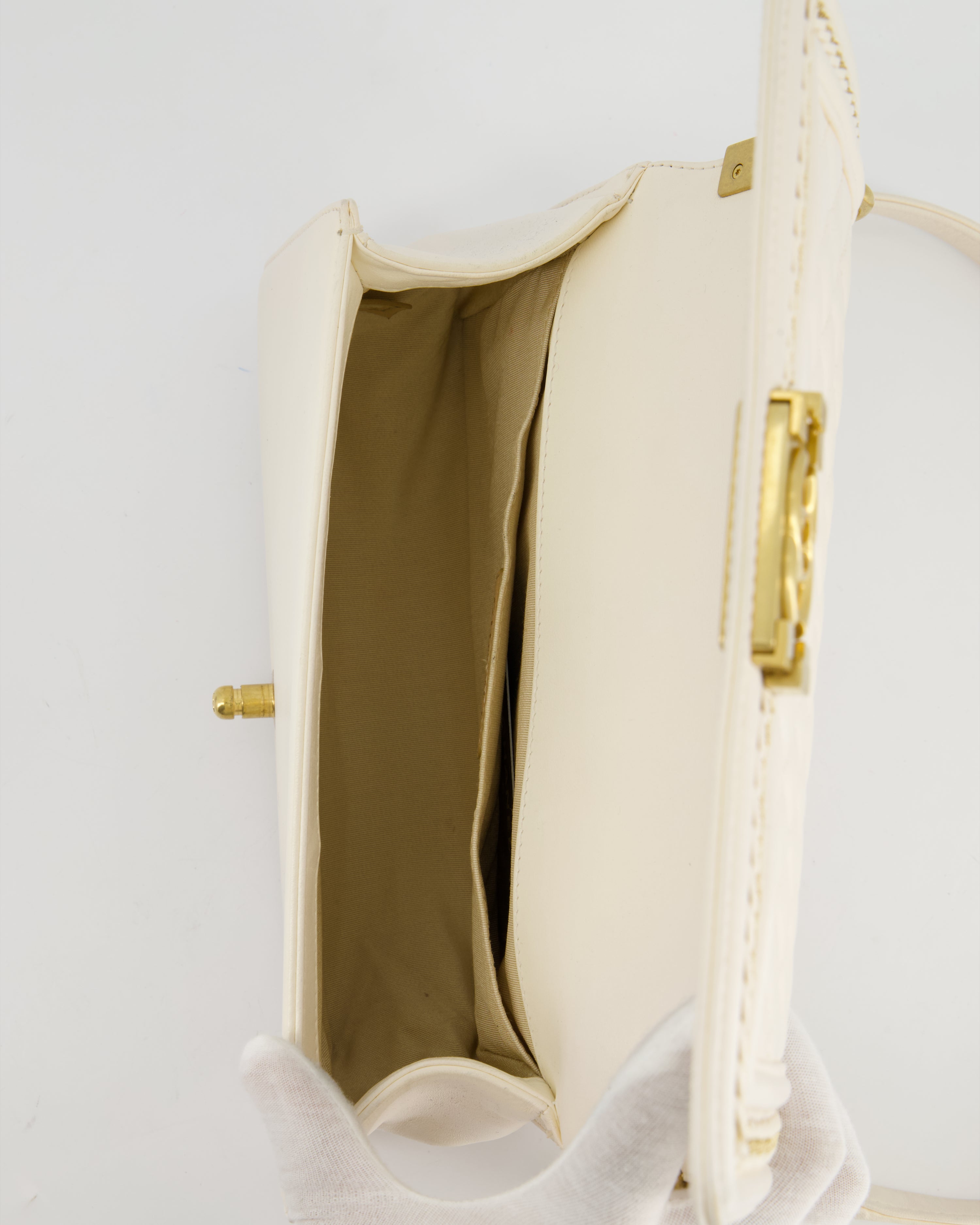 Chanel 17P White Medium Boy Bag in Lambskin Leather with Brushed Gold Hardware and Gold Chain Detail