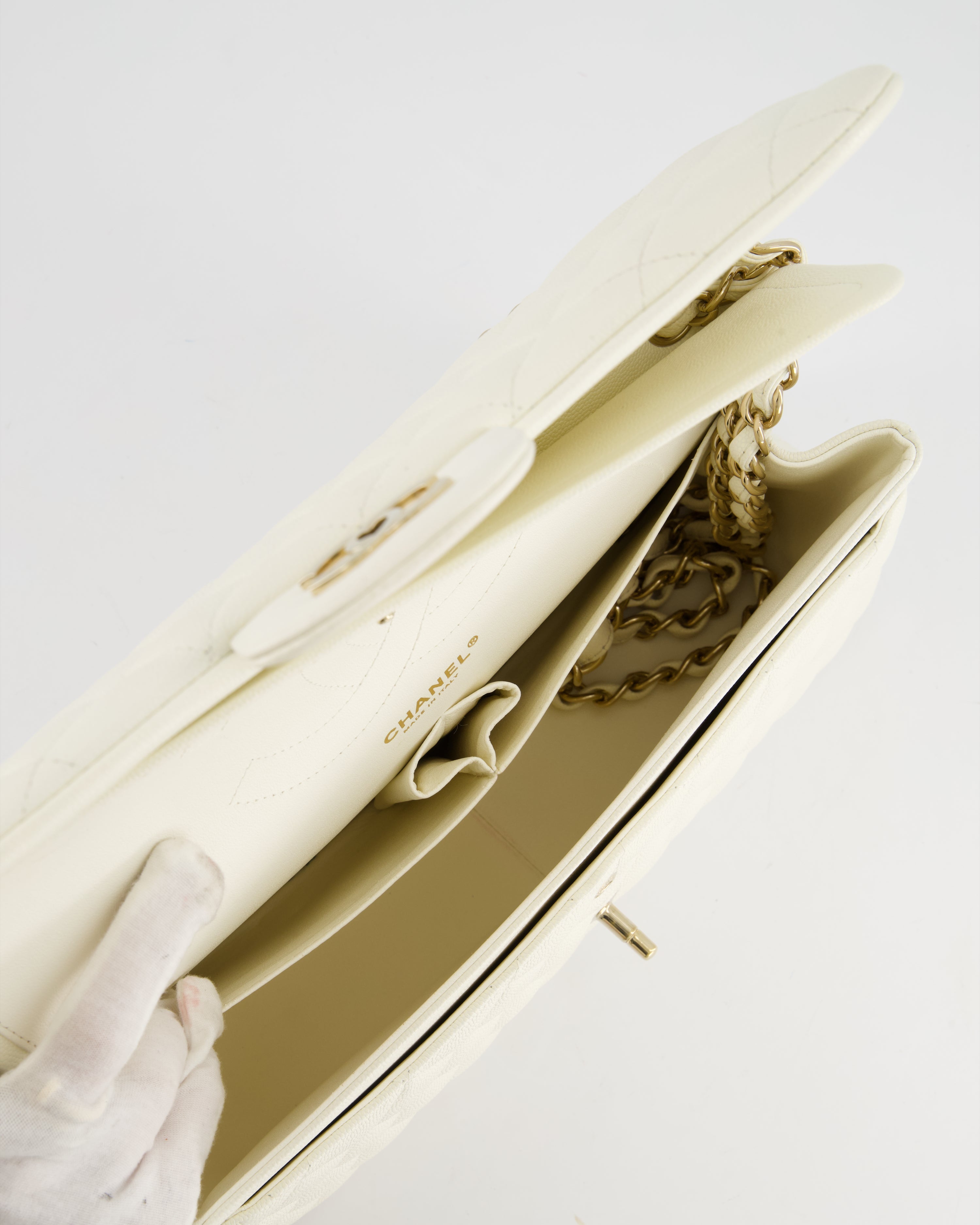 Chanel White Jumbo Classic Double Flap Bag in Shiny Caviar Leather with Champagne Gold Hardware RRP £9,240
