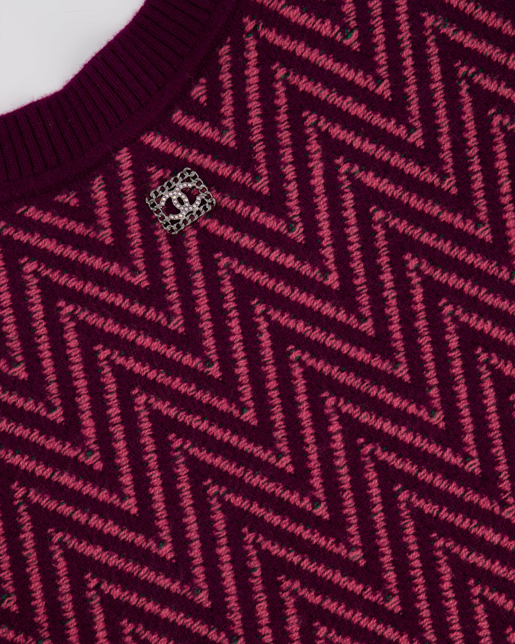 Chanel FW/21 Purple, Green Zig Zag Cashmere Dress with CC Logo Size FR 36 (UK 8)