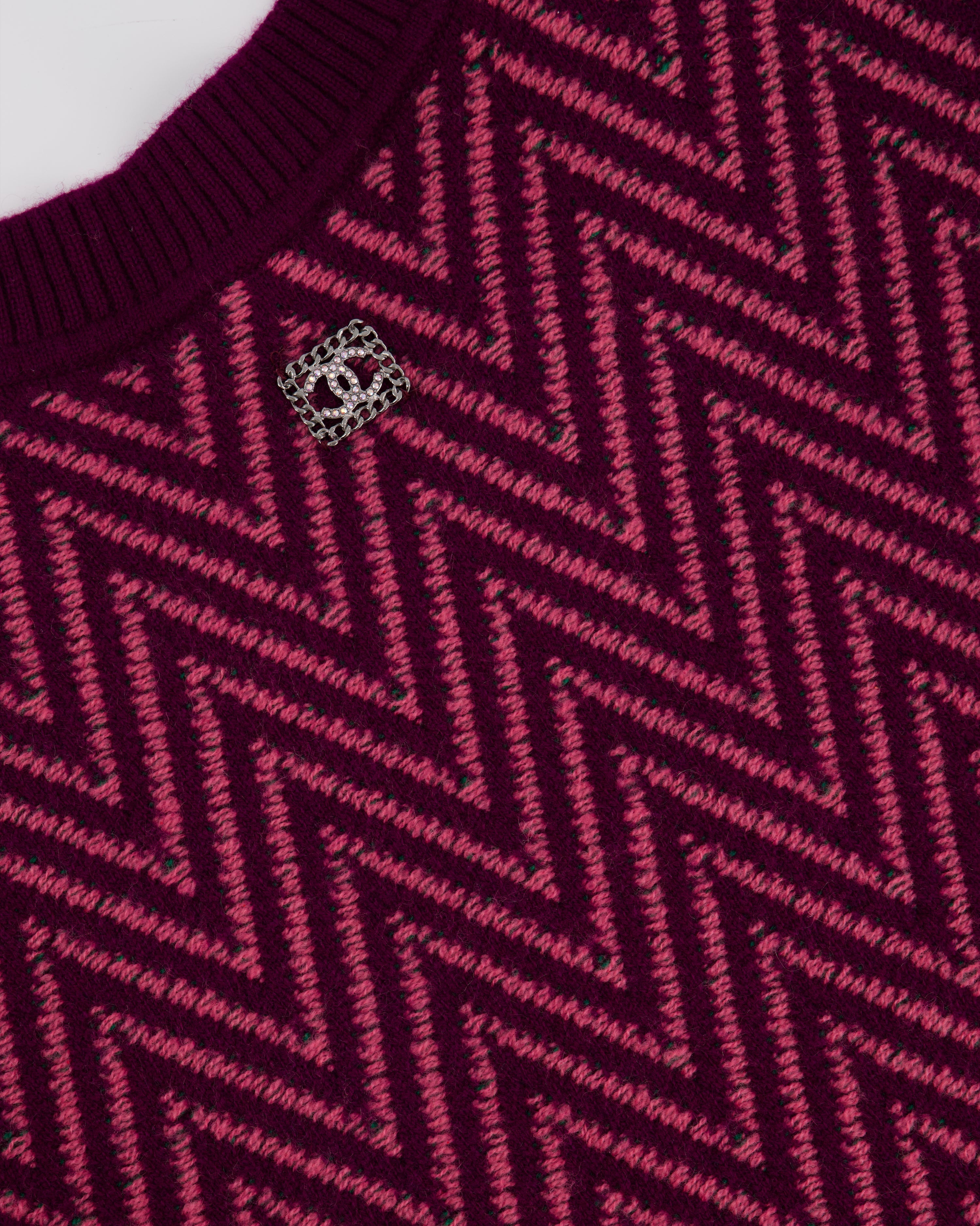 Chanel FW/21 Purple, Green Zig Zag Cashmere Dress with CC Logo Size FR 36 (UK 8)