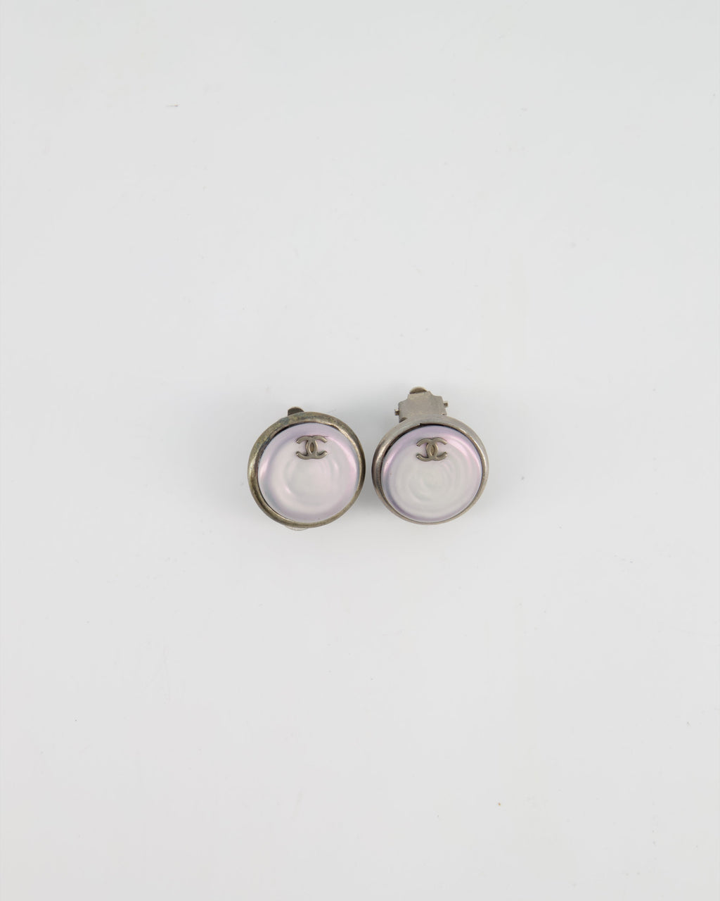 Chanel 99P Brushed Silver Round Iridescent Pearl CC Small Logo Clip-On Earrings