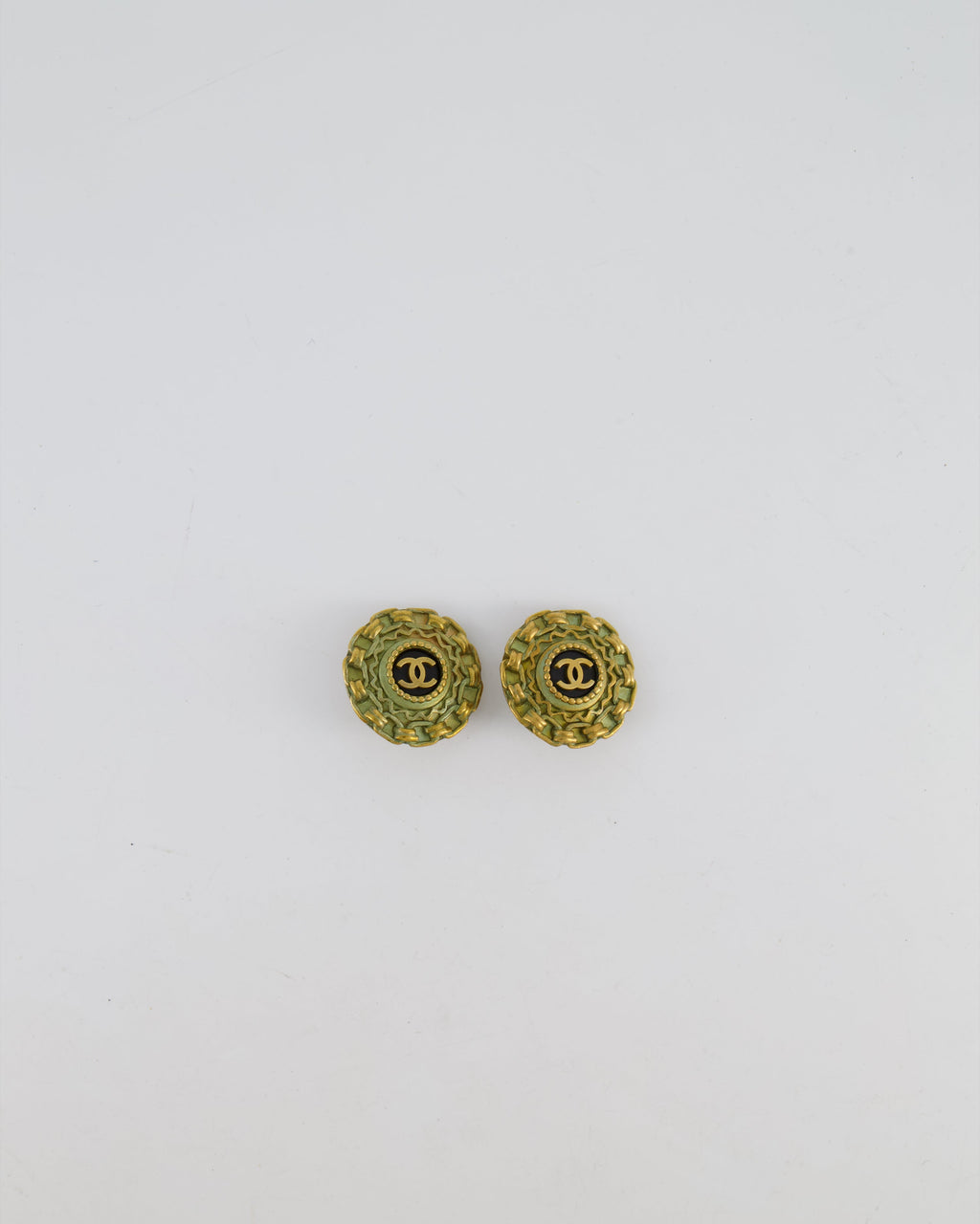 Chanel 94A Vintage CC Brushed Gold Matelasse Round Small Clip-On Earrings with Black Detailing