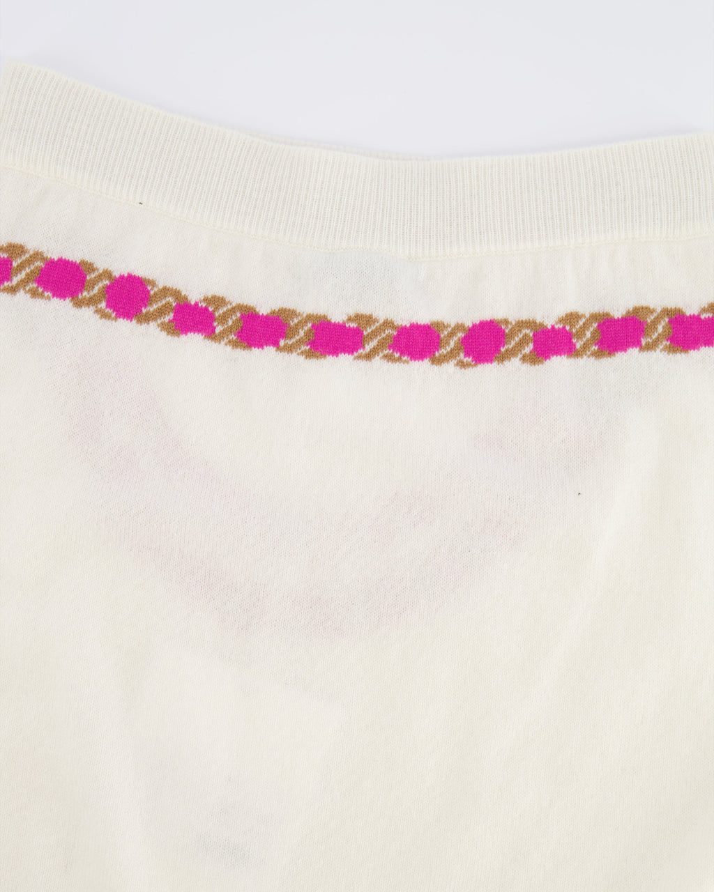 Chanel 23N Coco Neige Cream Cashmere Mini Skirt with Fuchsia and Beige CC Logo Chain Pattern with Crystal Embellished CC Logo Detail Size FR 34 (UK 6)