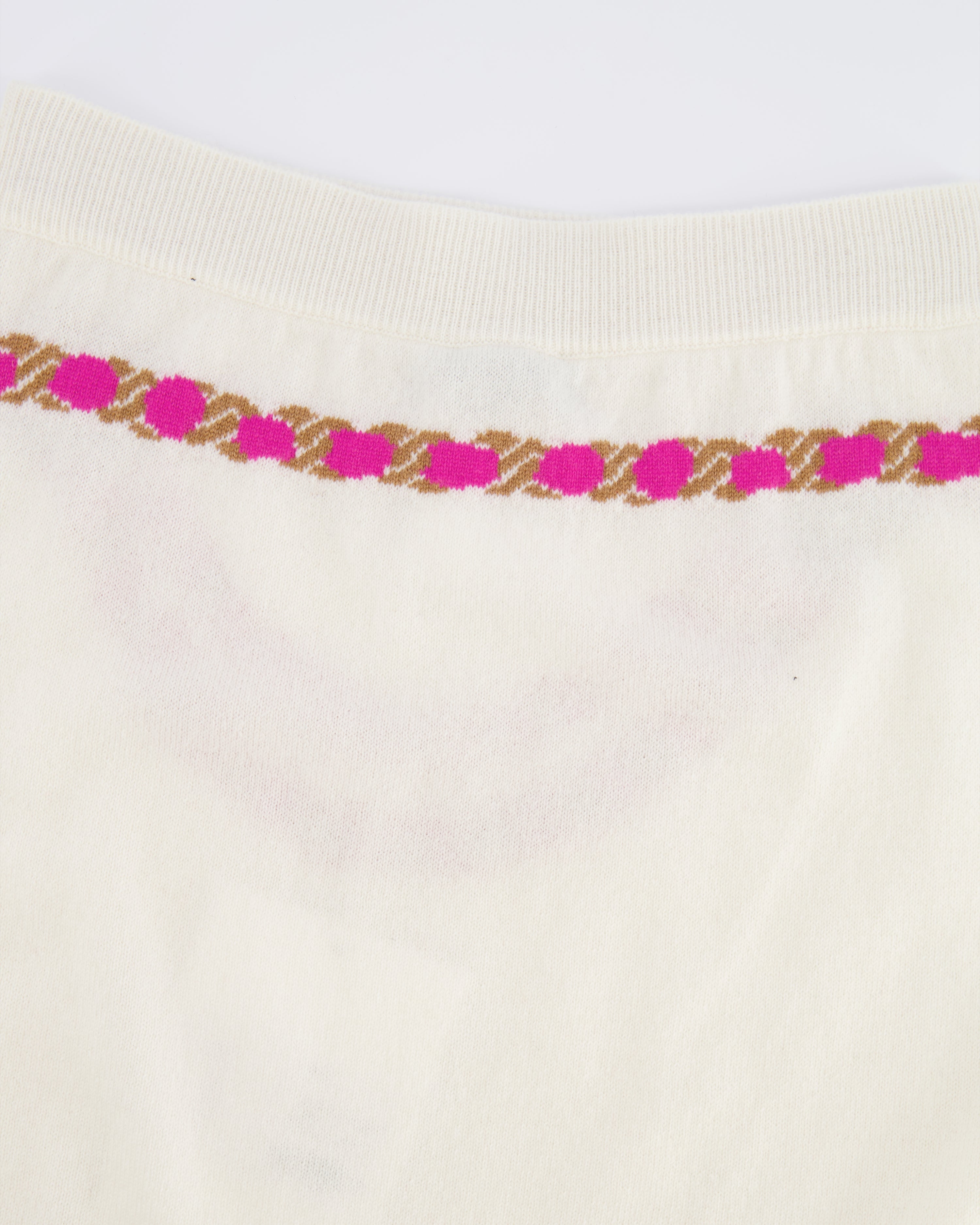 Chanel 23N Coco Neige Cream Cashmere Mini Skirt with Fuchsia and Beige CC Logo Chain Pattern with Crystal Embellished CC Logo Detail Size FR 34 (UK 6)