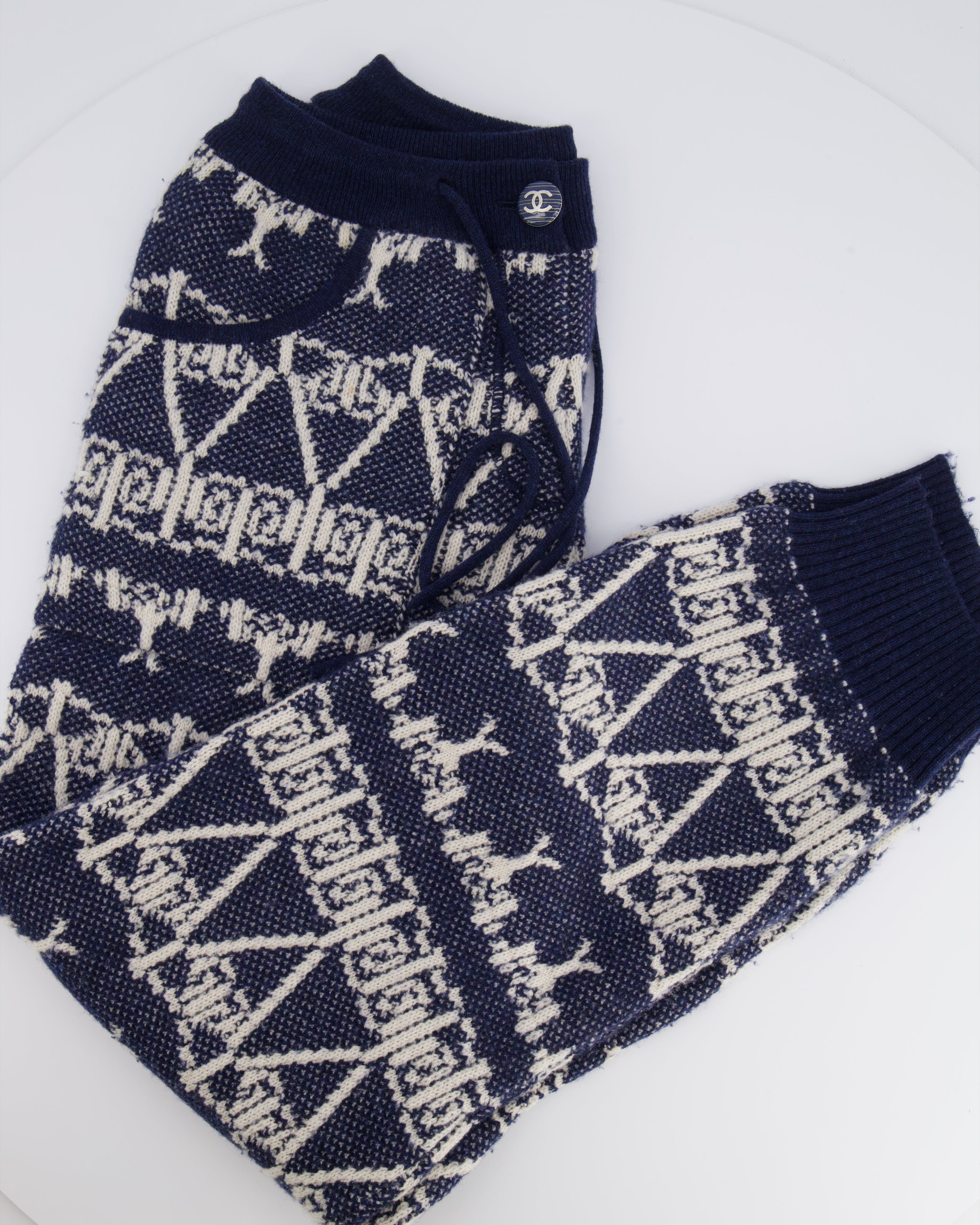 Chanel Cruise 2014 Navy and White Cashmere Knitted Trousers with Abstract Pattern and Silver and Blue Striped CC Logo Button Size FR 34 (UK 6)