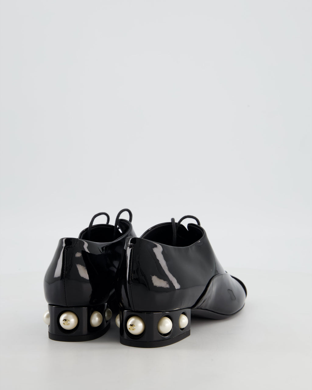 Chanel Black Patent Leather Lace Up Shoes with Pearl and Gold CC Heel Detail Size EU 36.5