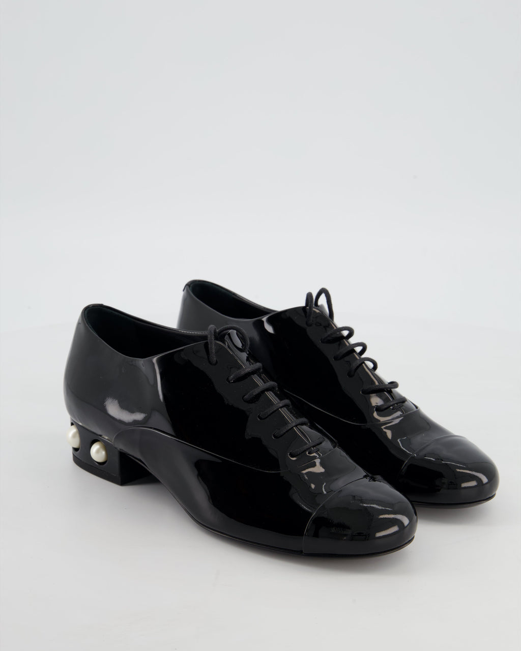 Chanel Black Patent Leather Lace Up Shoes with Pearl and Gold CC Heel Detail Size EU 36.5