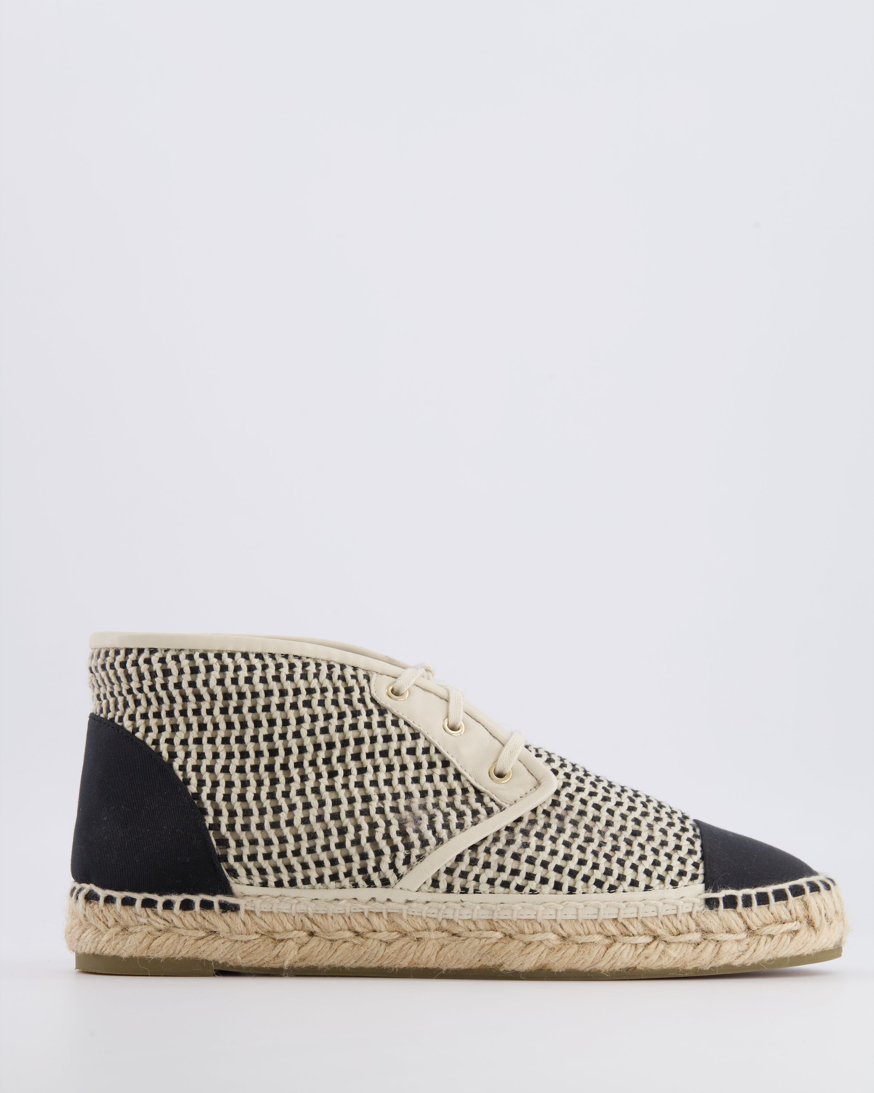 Chanel Black and Cream Woven Espadrille Lace Up Shoes with CC Logo Detail Size EU 39C