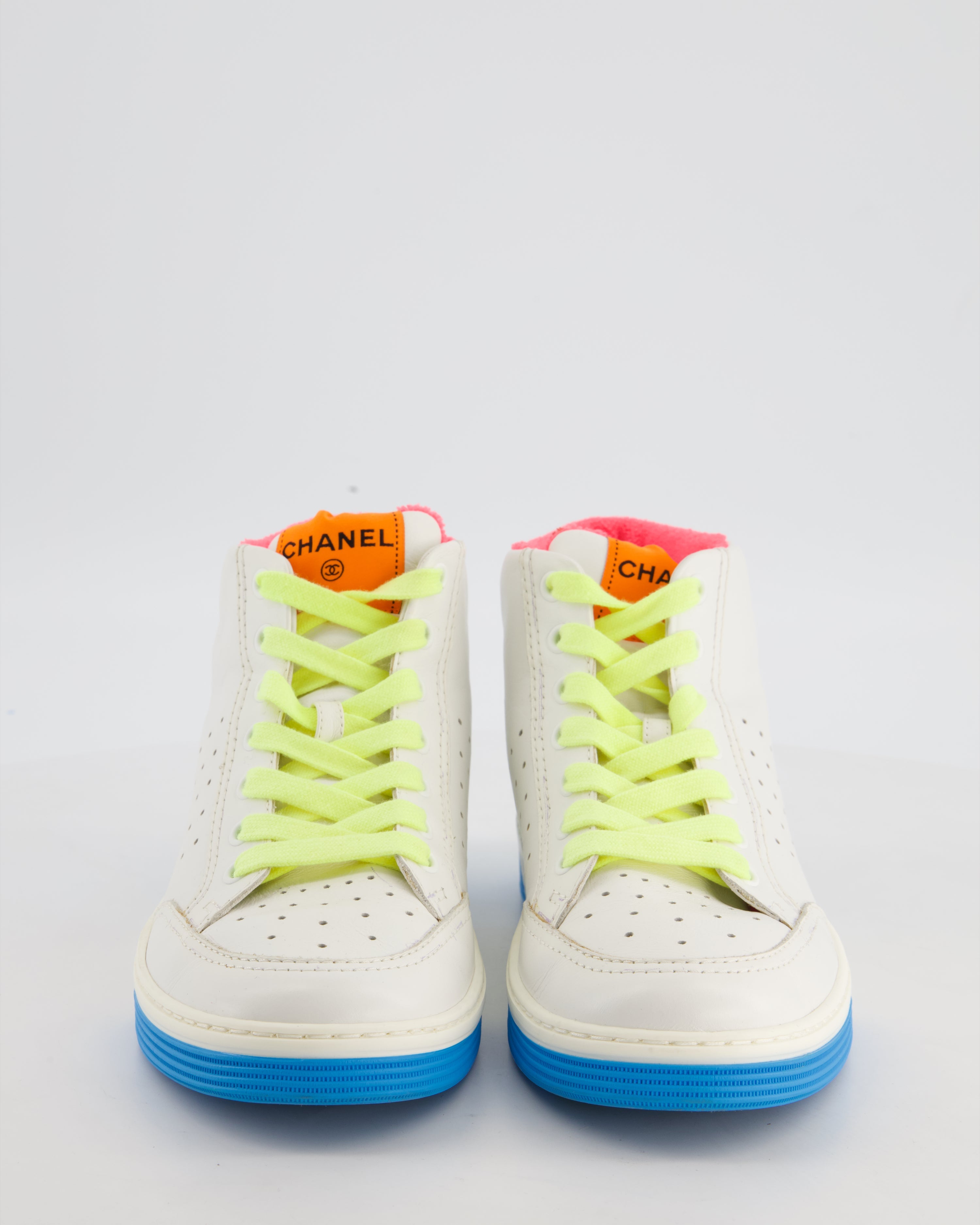 Chanel 20/P White Calfskin and Multicolour Trainers with Logo Detail Size EU 38.5