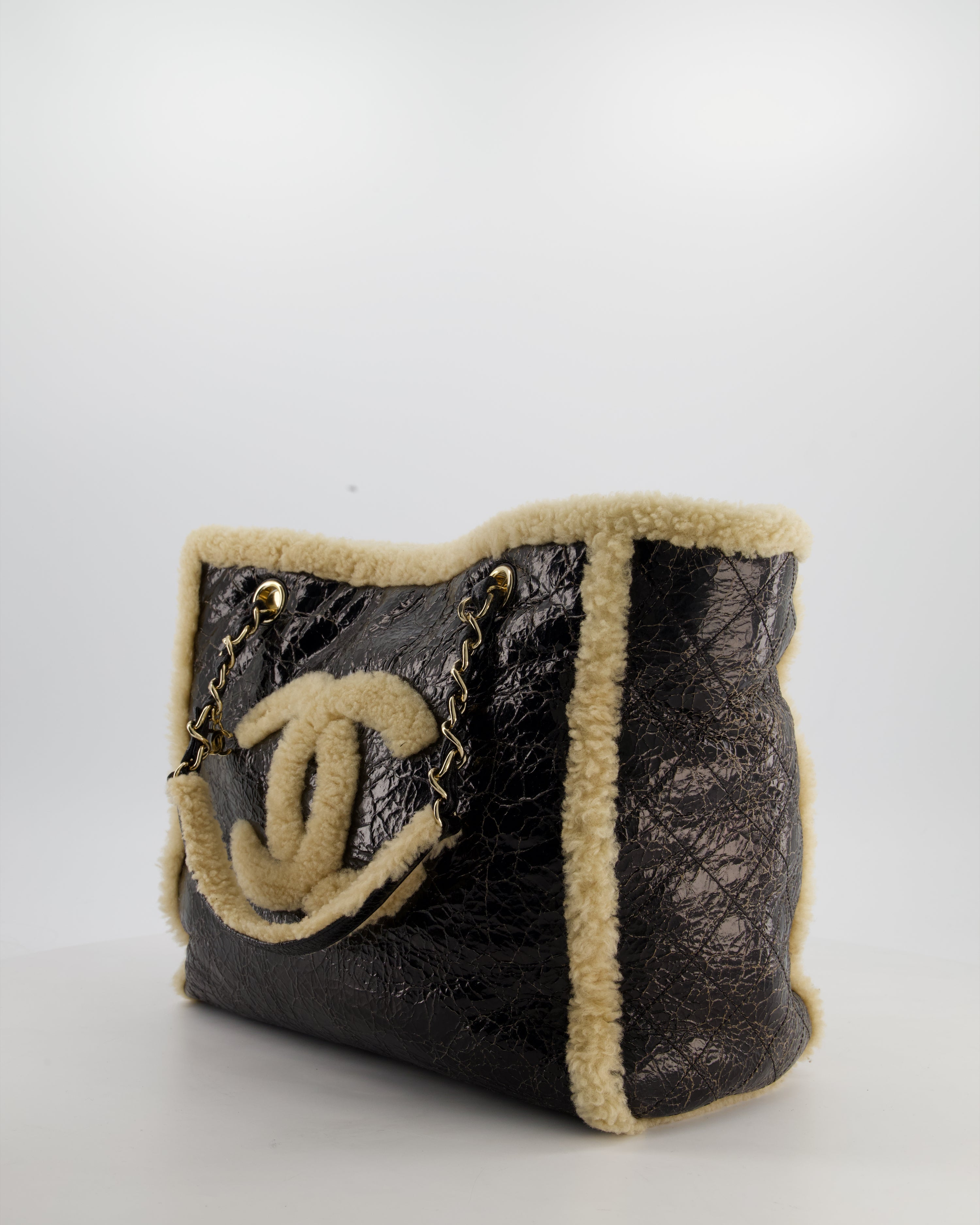 Chanel Black Shiny Crumpled Shearling CC Mania Deauville Tote Bag with Champagne Gold Hardware
