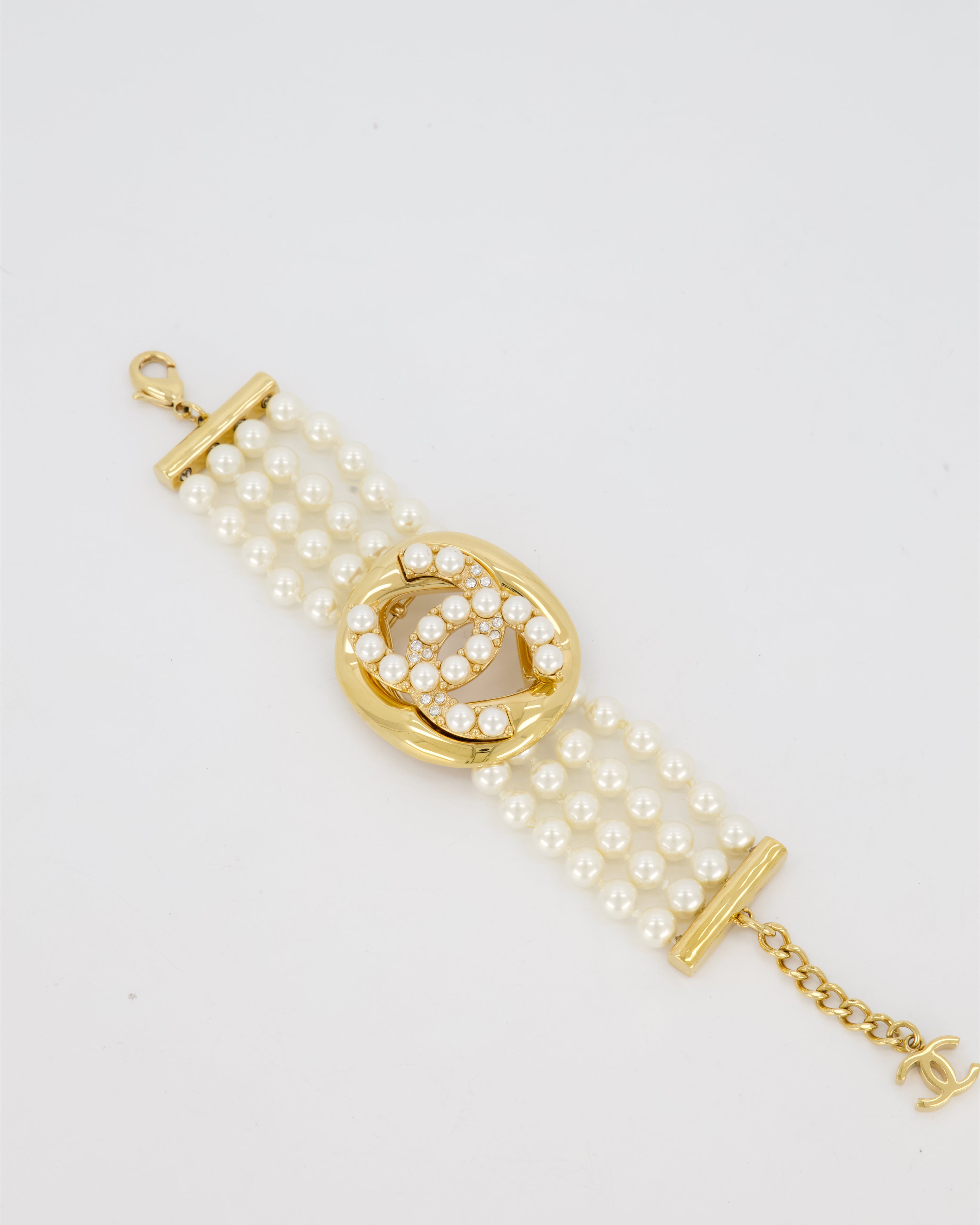 Chanel Pearls and Gold Turnlock Bracelet With CC Logo