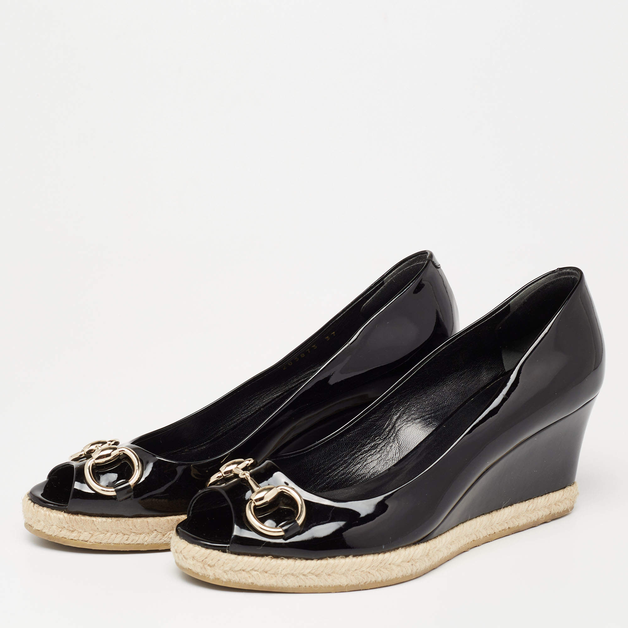 GUCCI PATENT LEATHER HORSEBIT PEEP TOE WEDGE HEEL PUMPS