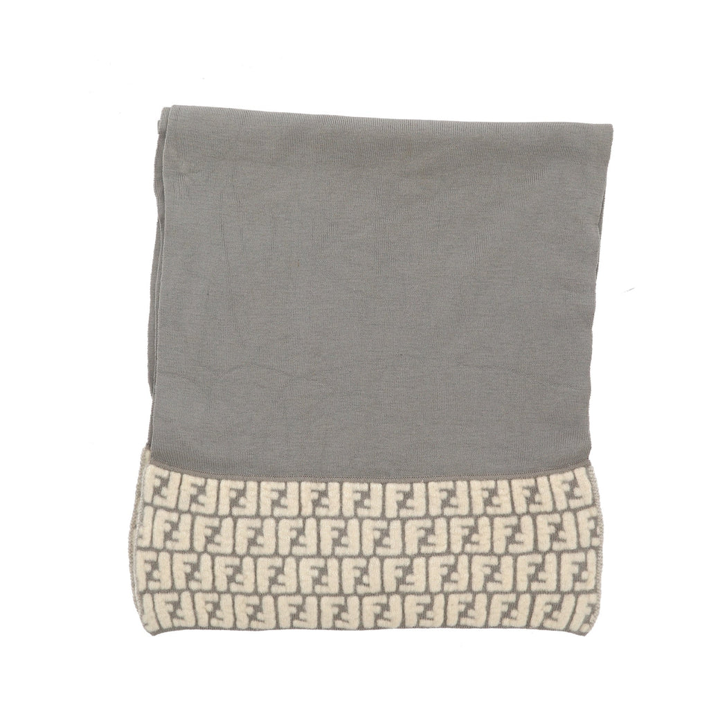 FENDI Scarf in Grey Fabric