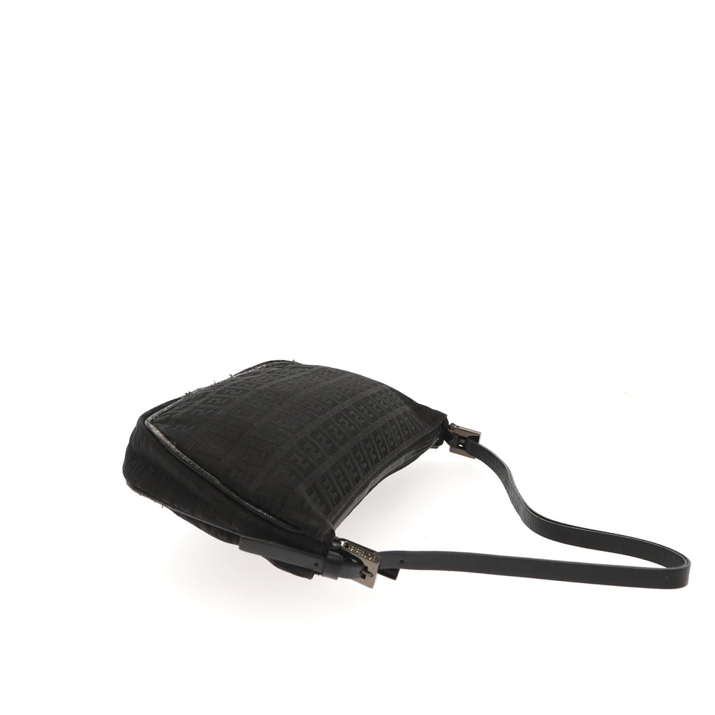 FENDI Shoulder Bag in Black Fabric