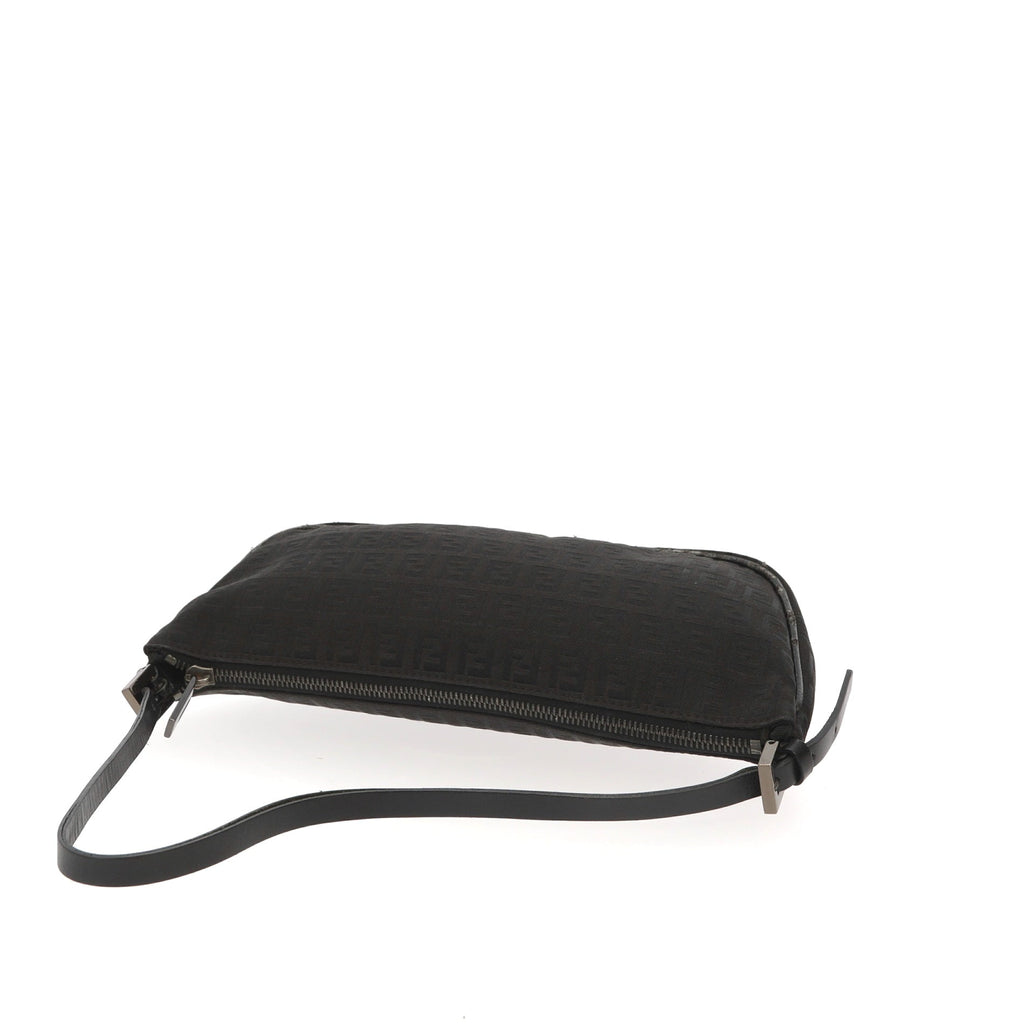 FENDI Shoulder Bag in Black Fabric