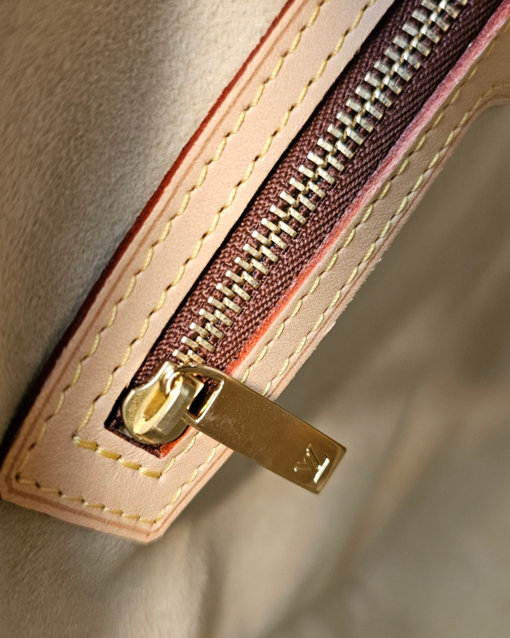Louis Vuitton Looping GM Monogram