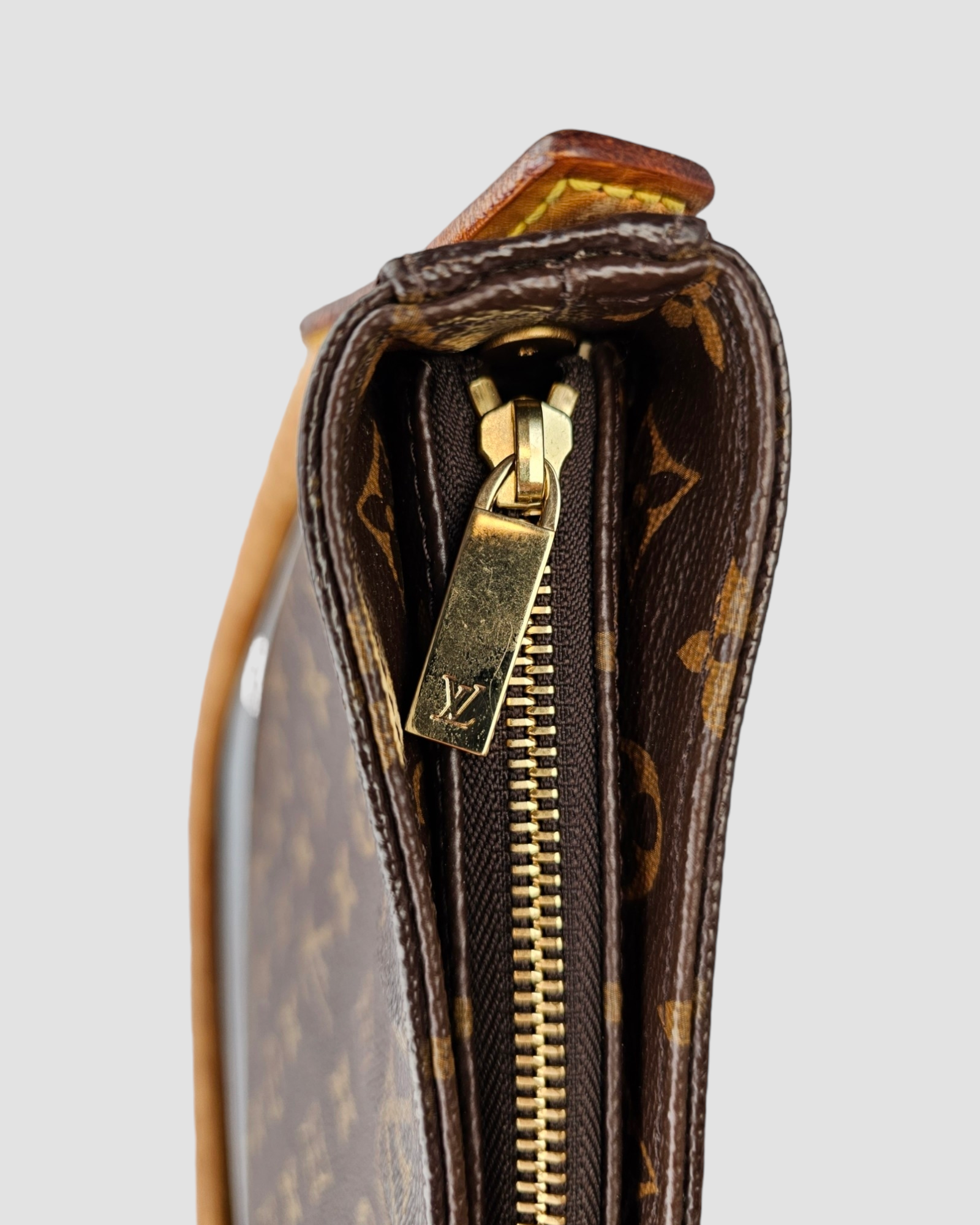 Louis Vuitton Looping GM Monogram