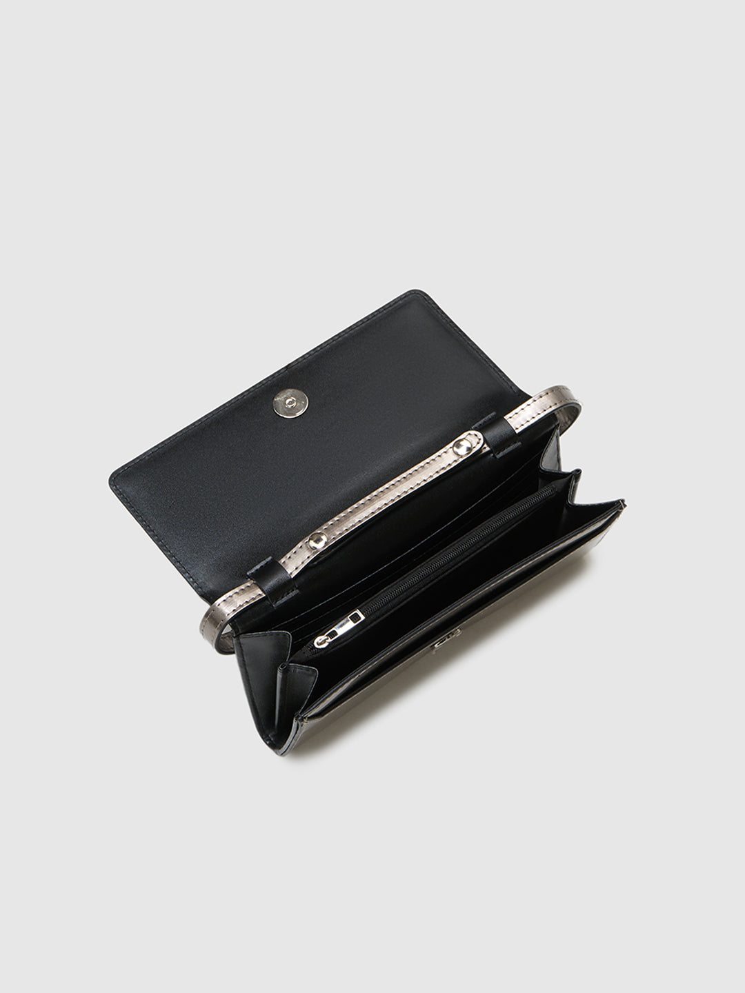 Carly Wallet