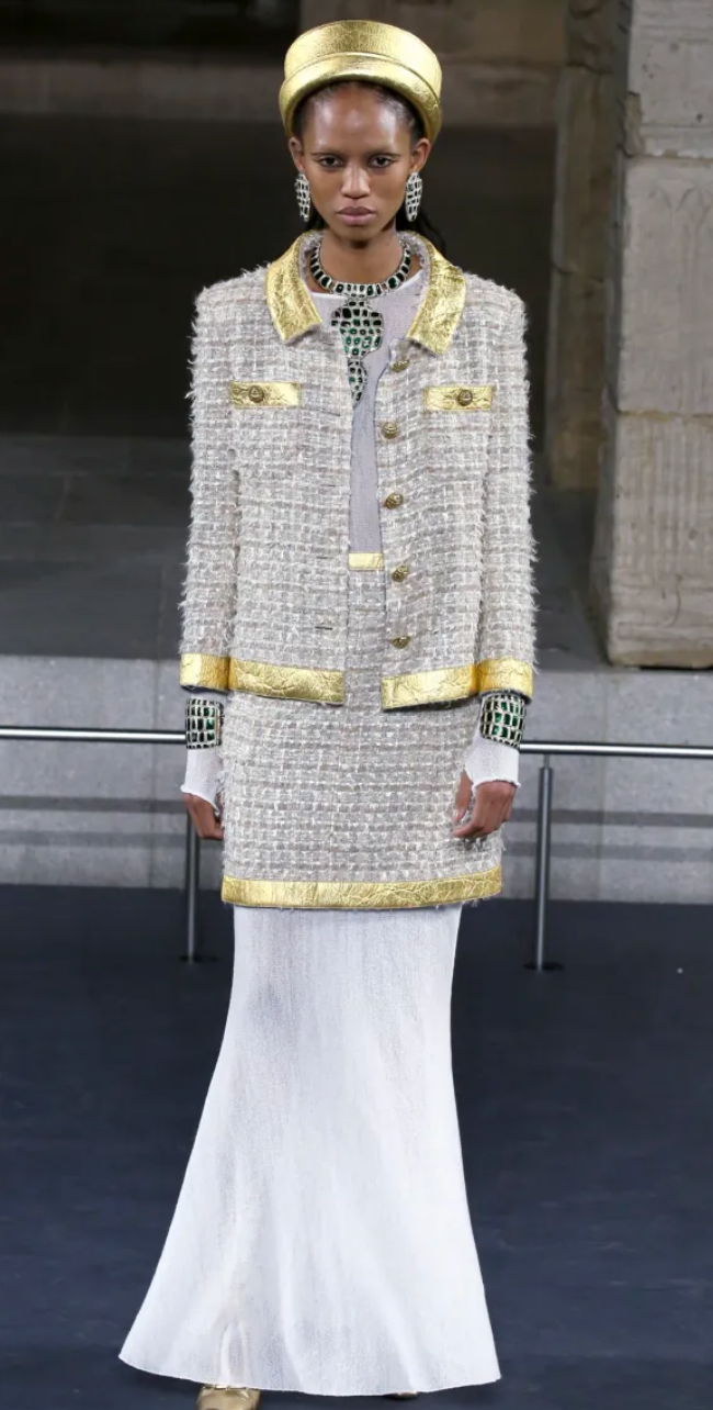 *HOT* Chanel 19F Egyptian Gold Pineapple and Beige Jacket with Antique Gold Buttons and Pockets Detailing Size FR 34 (UK 6)