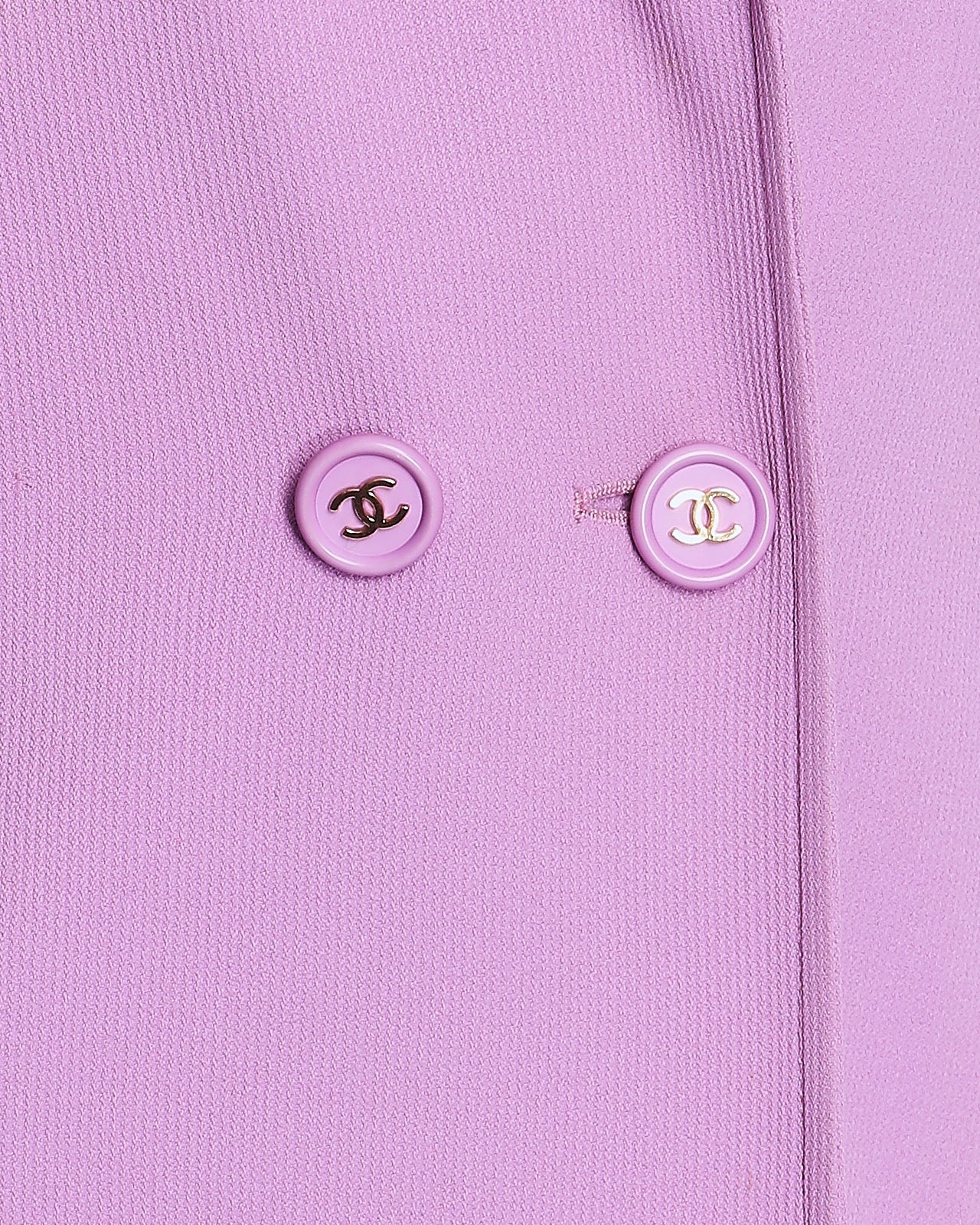 Chanel Vintage 97/P Lilac Longline Blazer with CC Button Detail Size FR 38 (UK 10)