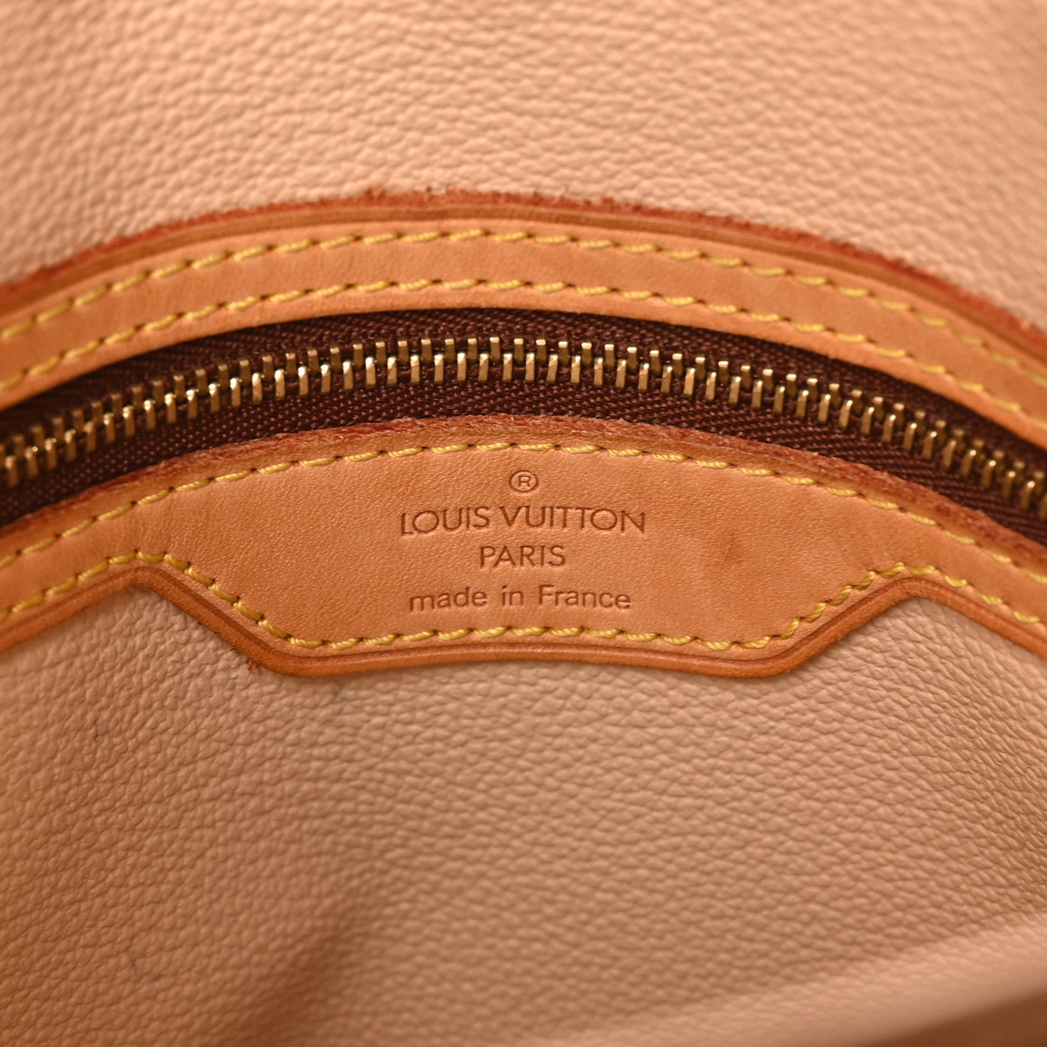 Louis Vuitton Monogram Petit Bucket 23