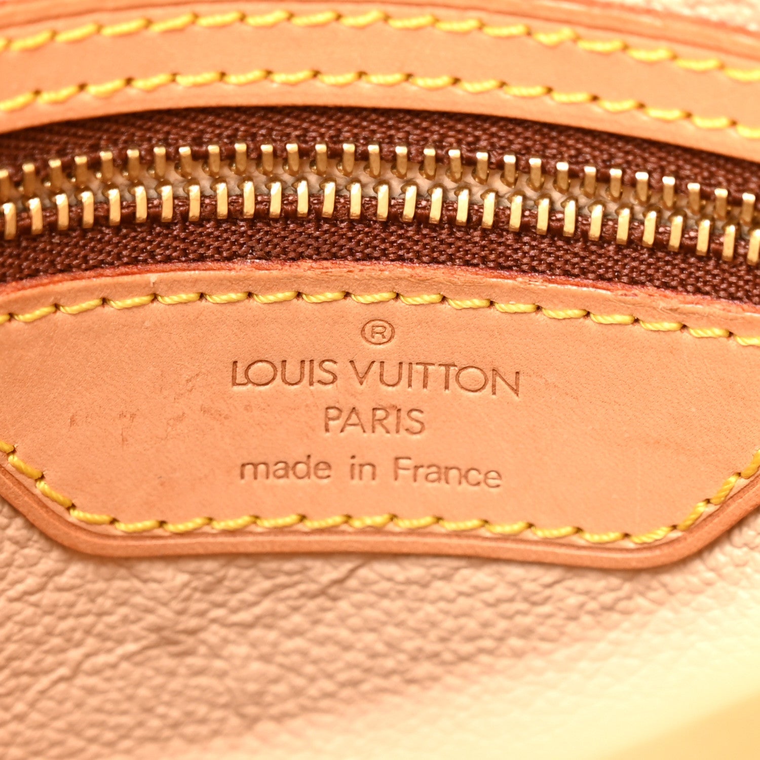 Louis Vuitton Monogram Petit Bucket 23
