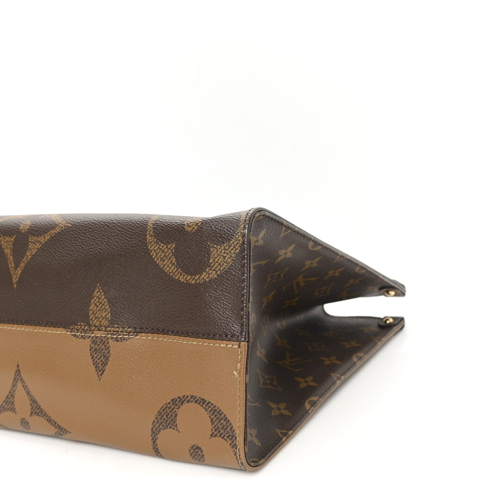 Louis Vuitton Reverse Monogram Giant Onthego MM