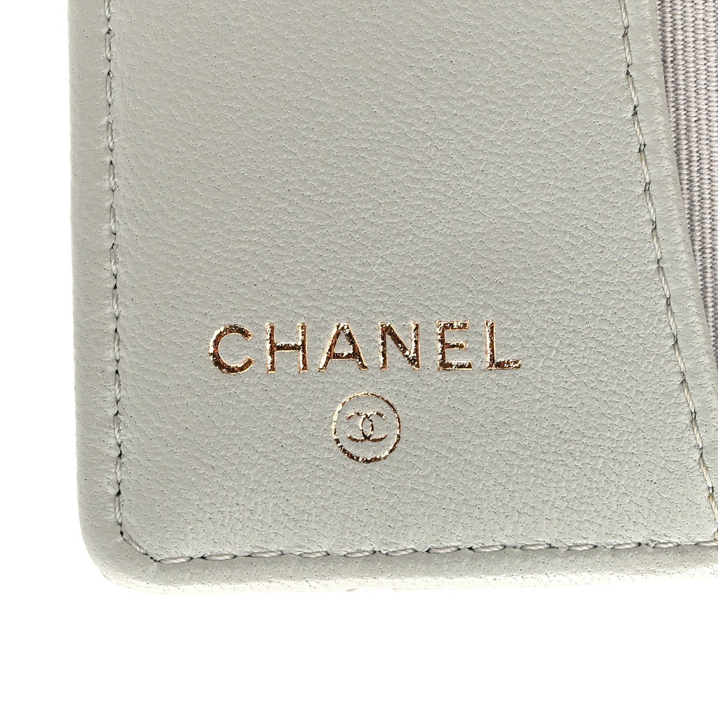 Lambskin Quilted Classic 4 Key Holder Wallet Grey