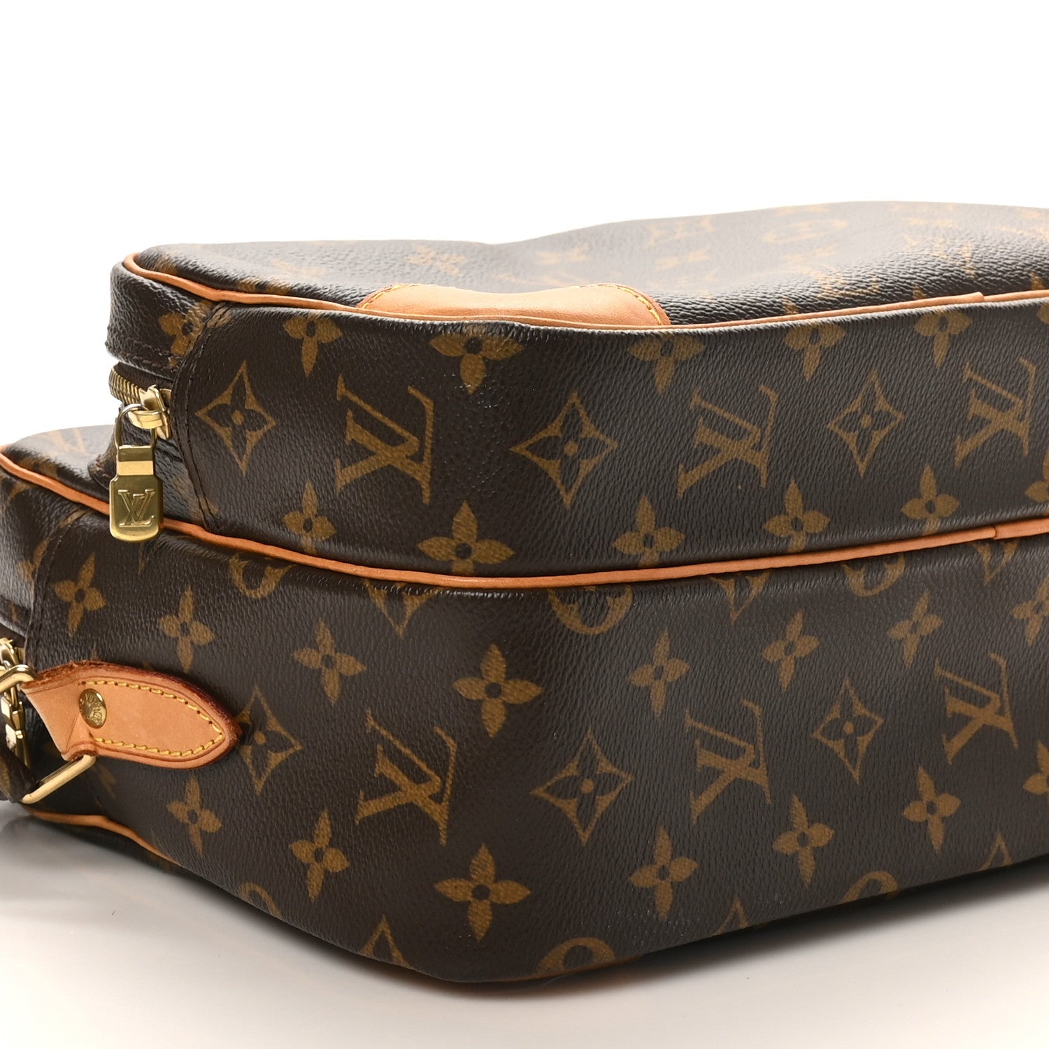 Louis Vuitton Monogram Nil 28