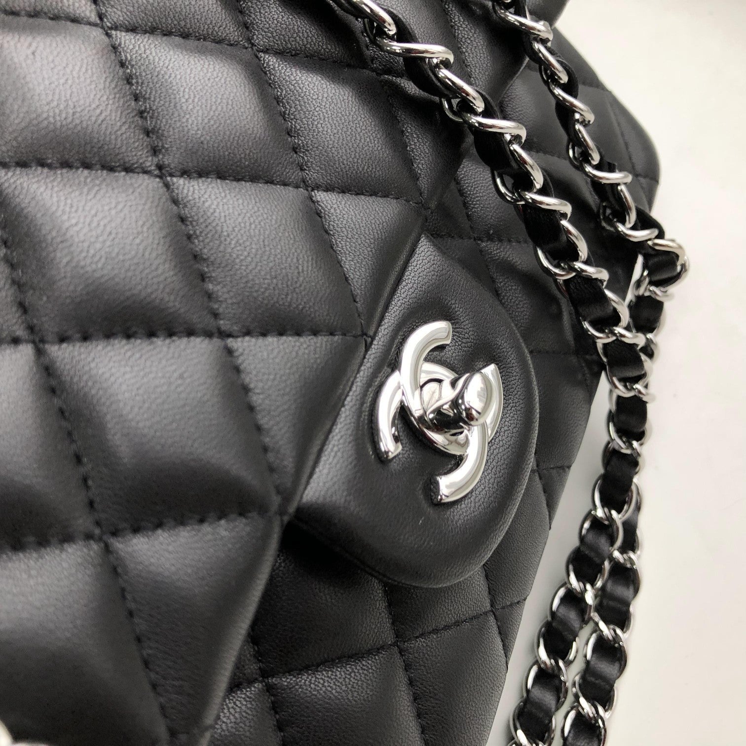 Chanel - Luxury Bag - CHL - 786